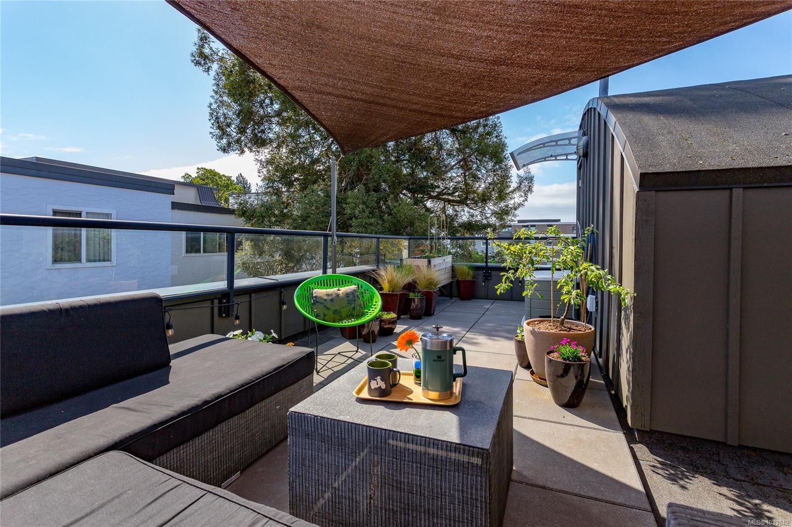 









1137


Meares

St, #5,
Victoria,




BC
V8V 3J9

