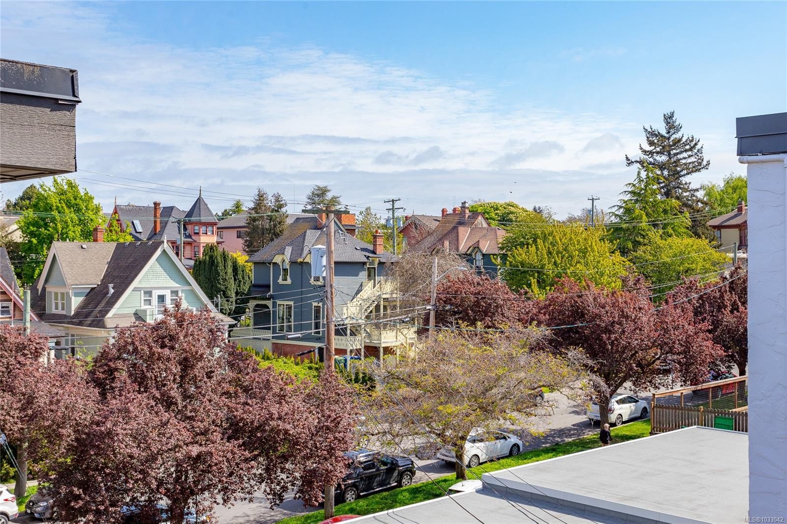 









1137


Meares

St, #5,
Victoria,




BC
V8V 3J9

