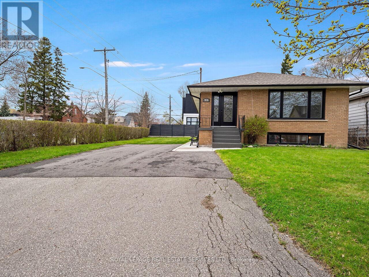 












873 SIXTH STREET

,
Mississauga,




Ontario
L5E1N5

