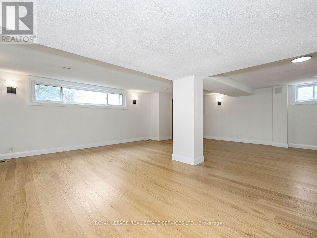 












873 SIXTH STREET

,
Mississauga,




Ontario
L5E1N5

