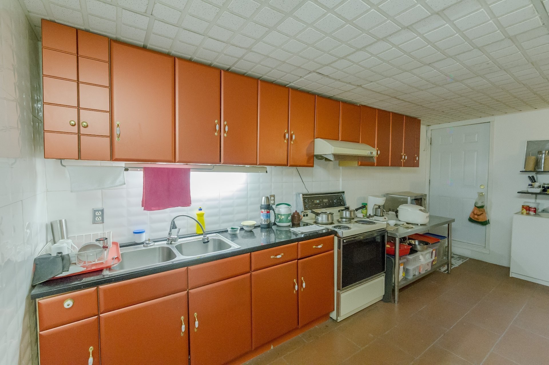 









5558

 - 5564


Grande Allée

,
Longueuil (Saint-Hubert),




QC
J3Y1A8

