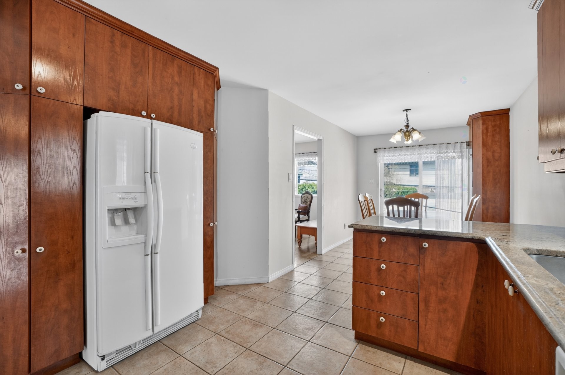 









549


Rue Bisaillon

,
Laval (Sainte-Dorothée),




QC
H7Z3X4

