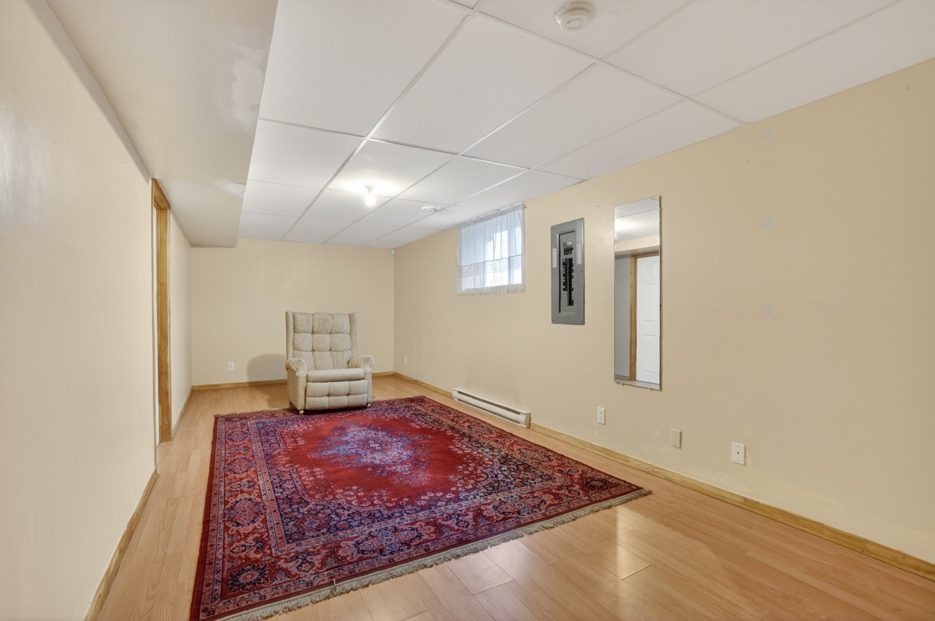 









549


Rue Bisaillon

,
Laval (Sainte-Dorothée),




QC
H7Z3X4

