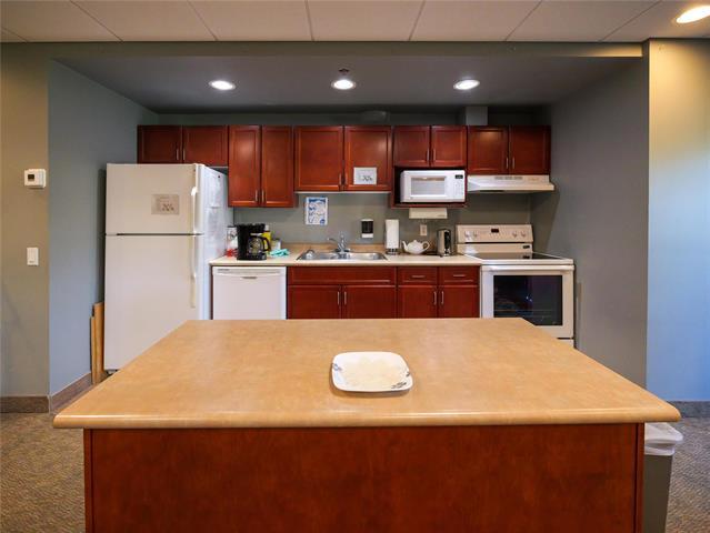 









495


Lindenwood

DR, 109,
Winnipeg,




MB
R3P 2R7

