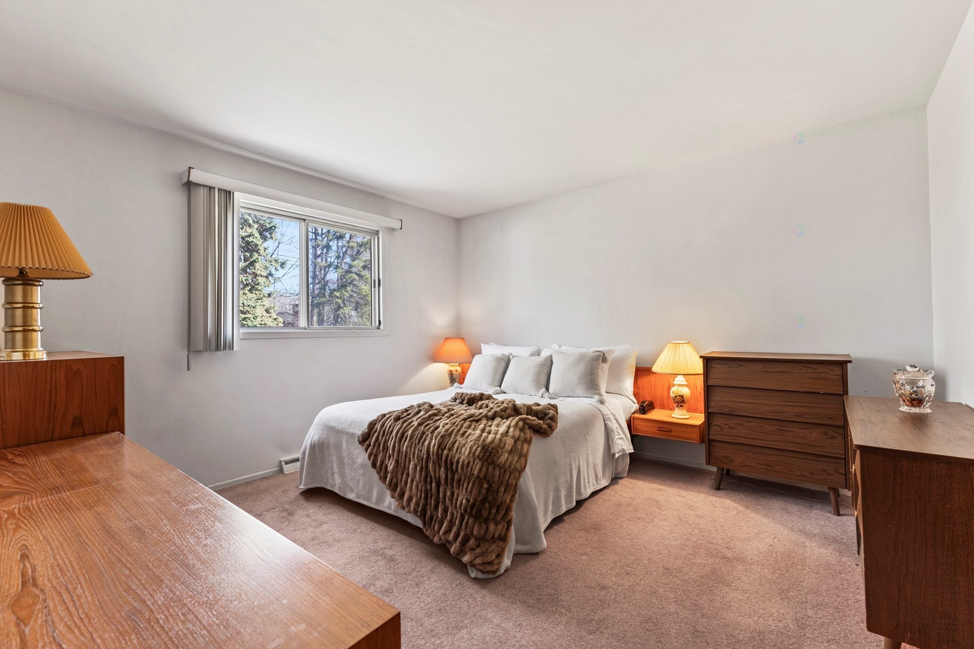 









4076


Rue Kuchiran

,
Montréal (Pierrefonds-Roxboro),




QC
H9H4A9

