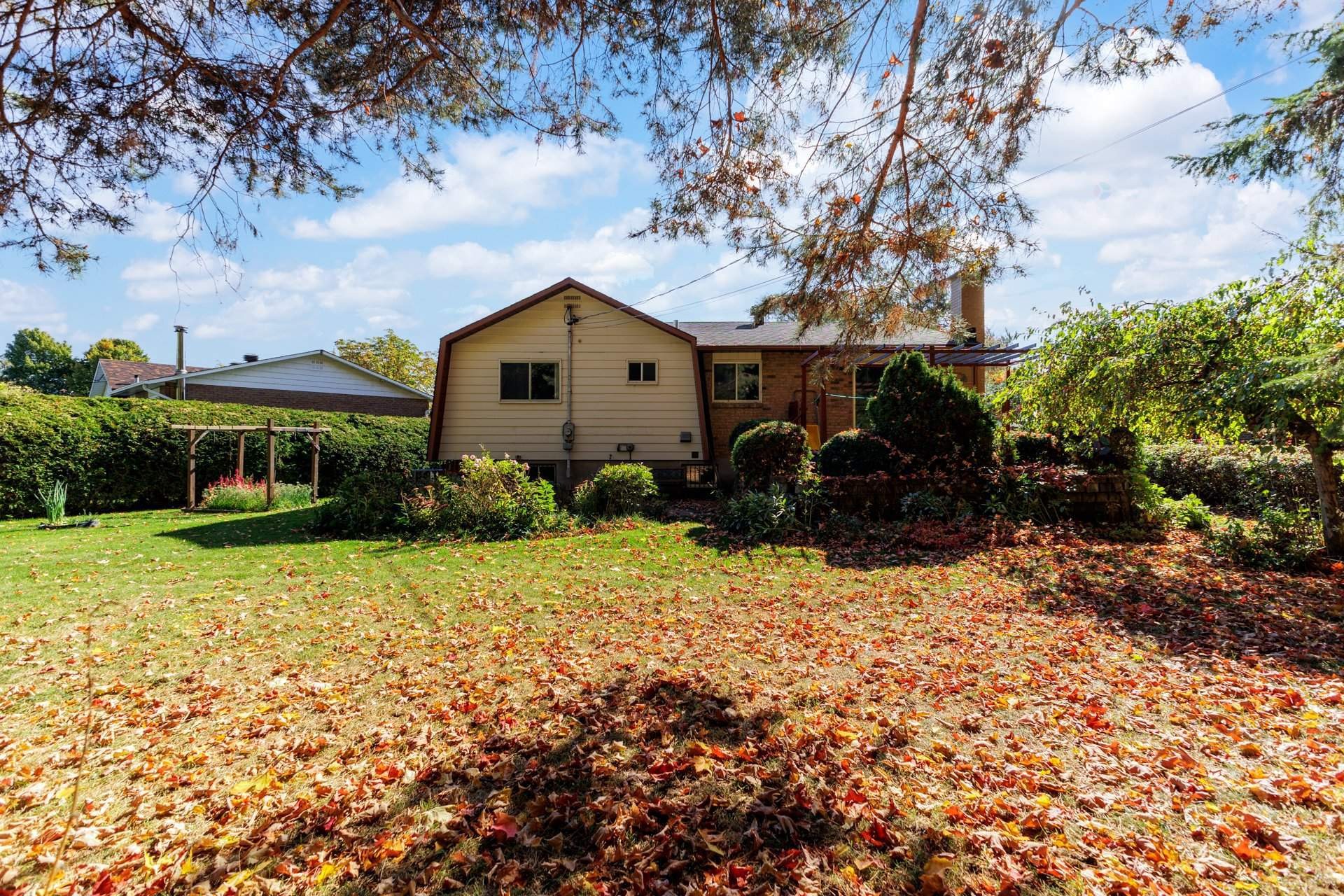 









4076


Rue Kuchiran

,
Montréal (Pierrefonds-Roxboro),




QC
H9H4A9

