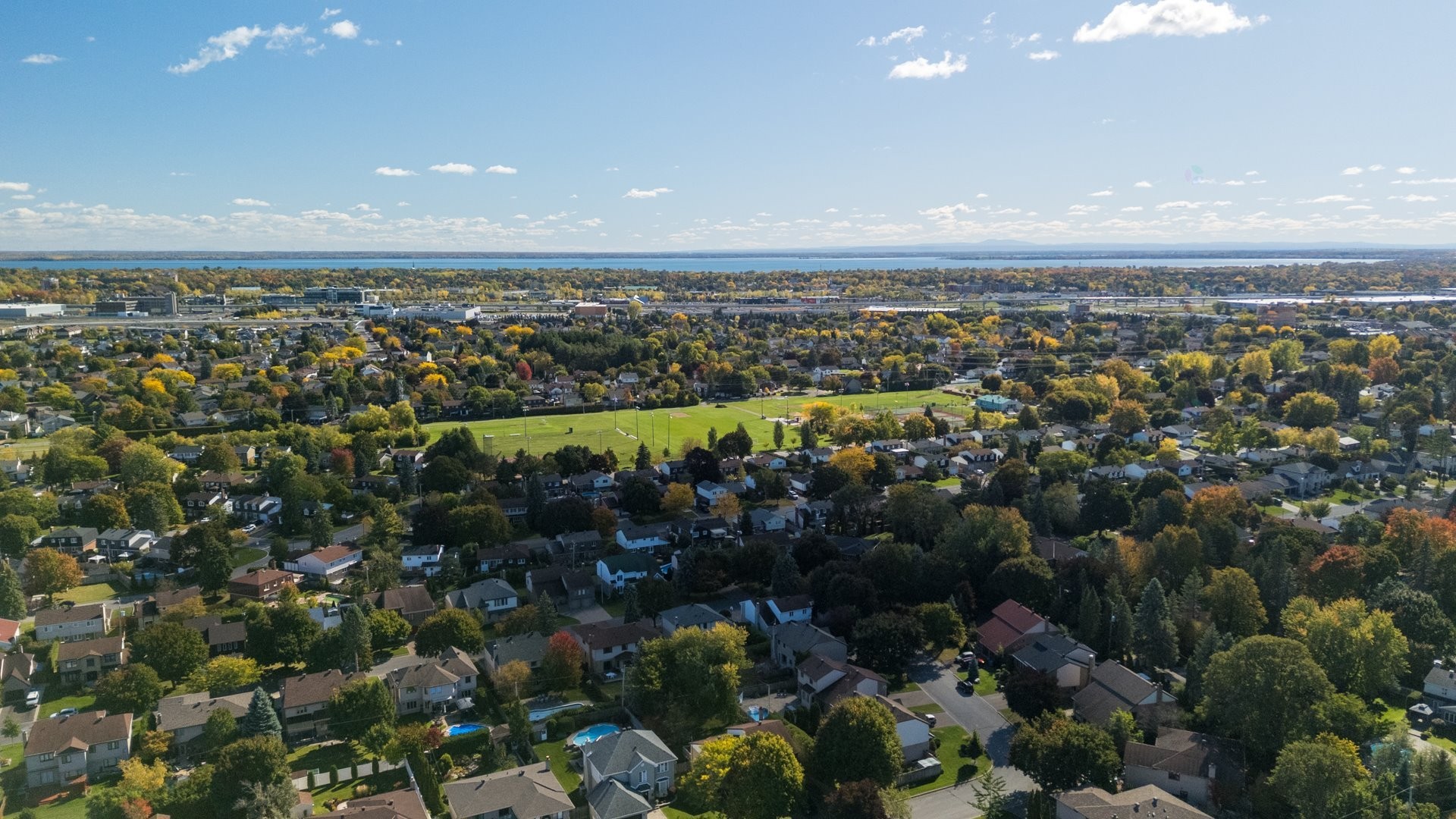 









4076


Rue Kuchiran

,
Montréal (Pierrefonds-Roxboro),




QC
H9H4A9

