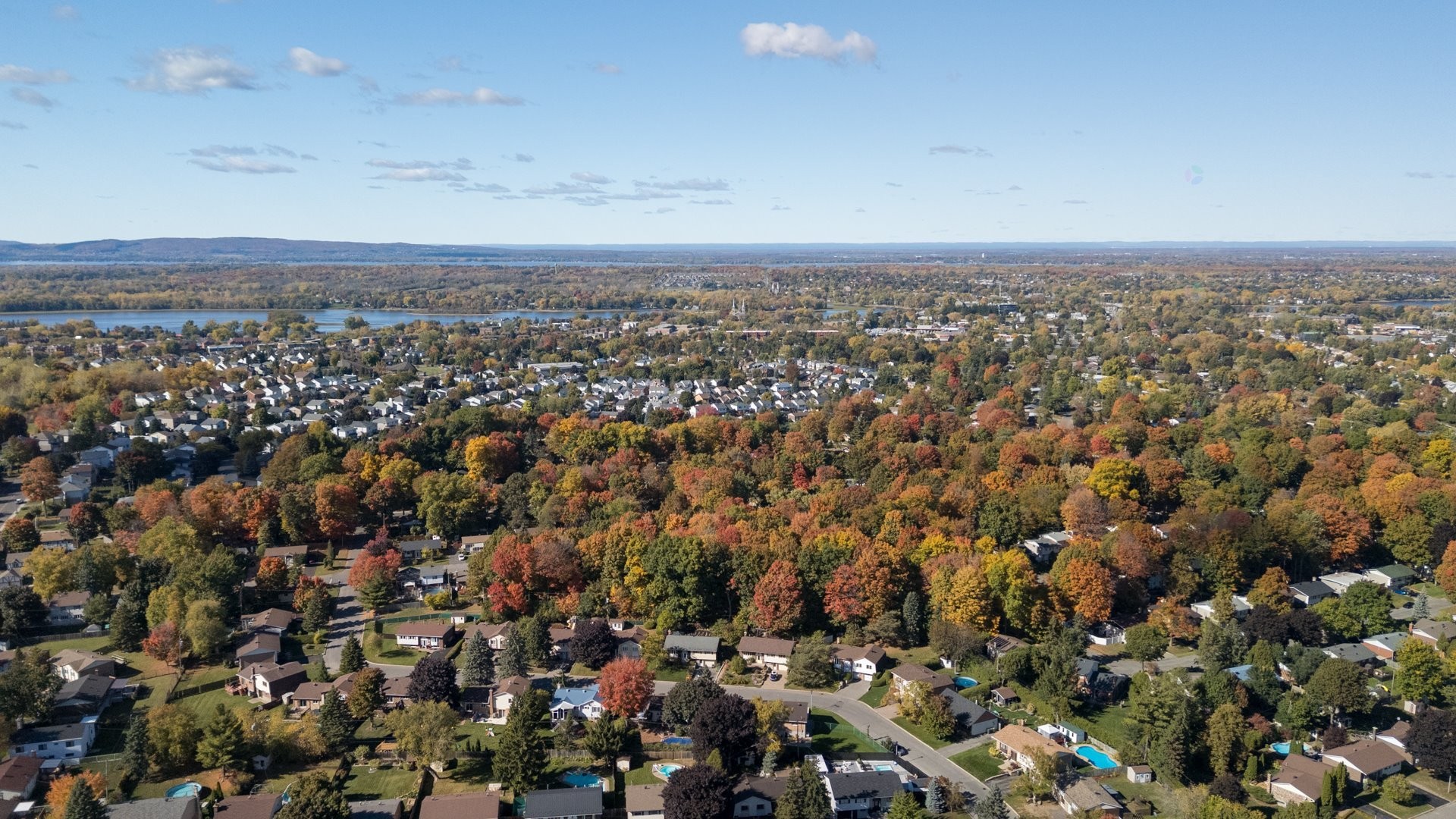 









4076


Rue Kuchiran

,
Montréal (Pierrefonds-Roxboro),




QC
H9H4A9

