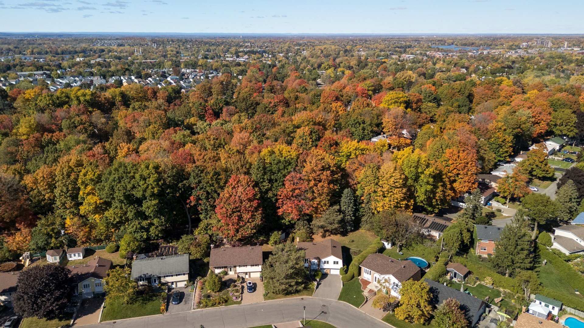 









4076


Rue Kuchiran

,
Montréal (Pierrefonds-Roxboro),




QC
H9H4A9

