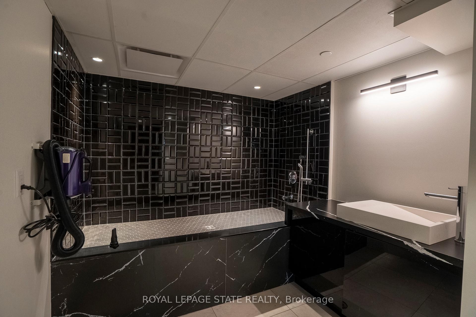 









600


North Service

Road, 301,
Hamilton,




ON
L8E 0L2

