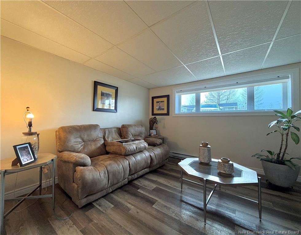 









253


Jacques

,
Beresford,




NB
E8K 1J9

