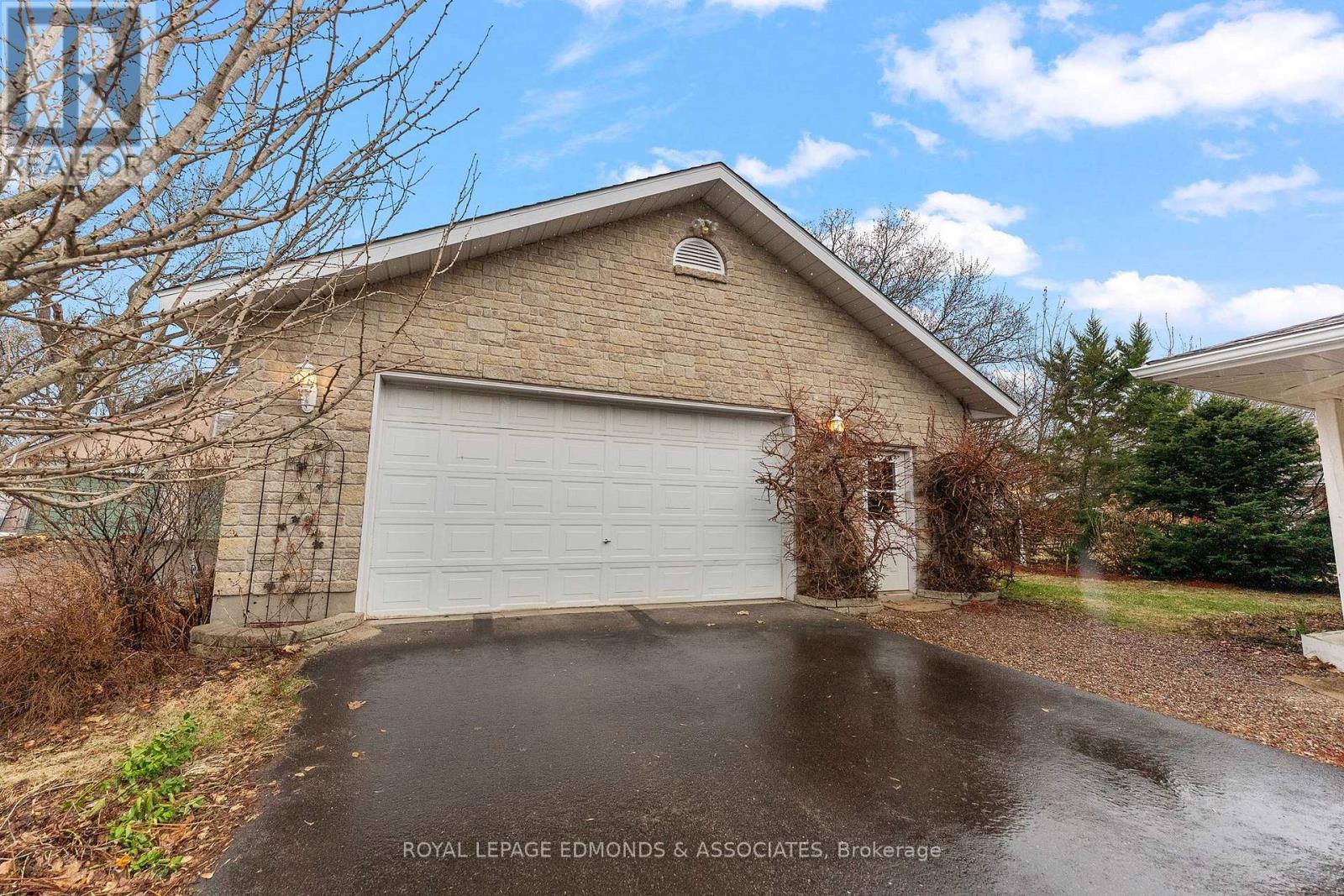 












146 MARY STREET

,
Pembroke,




Ontario
K8A5V6


