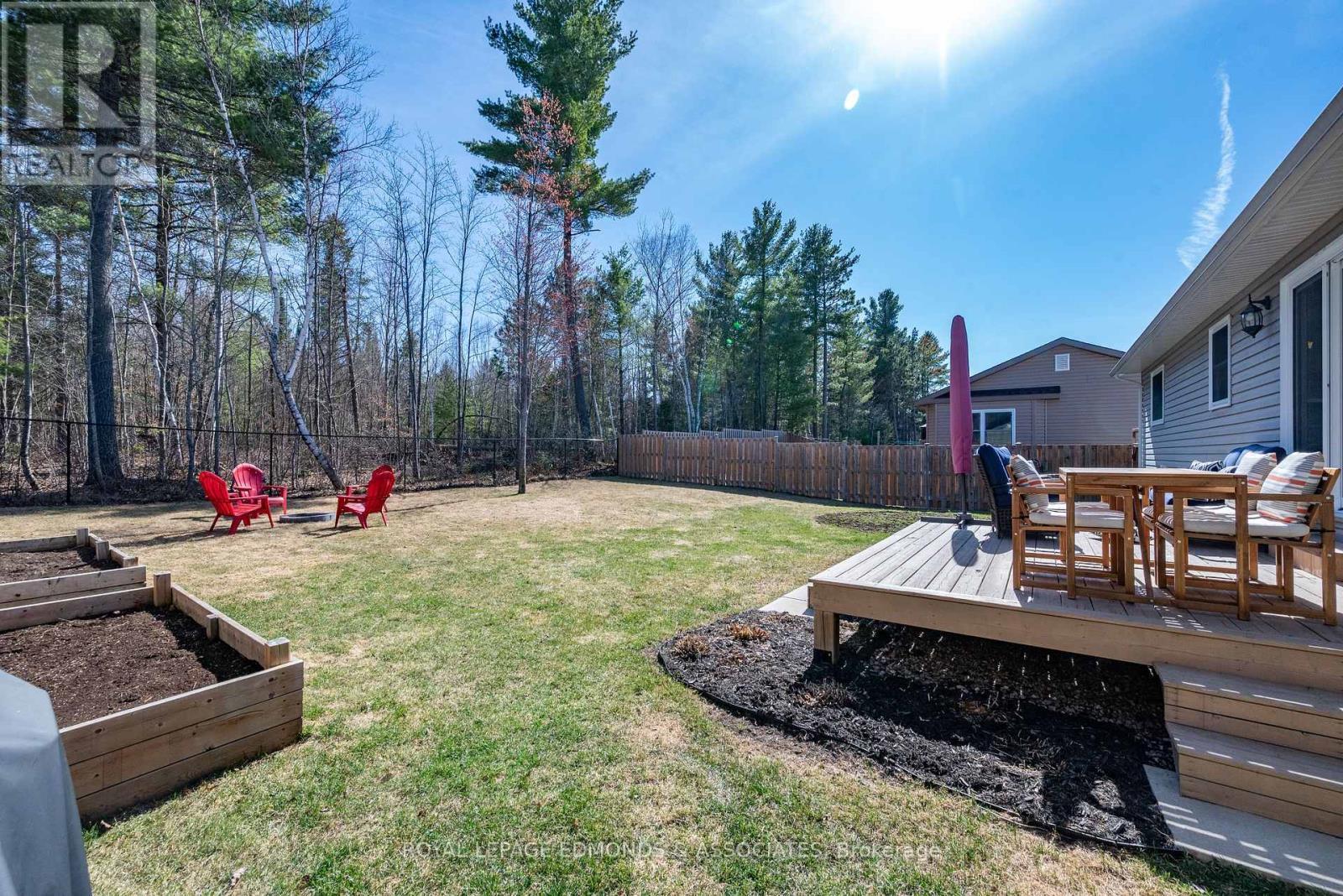 












45 DUSTIN DRIVE

,
Petawawa,




Ontario
K8H0G3

