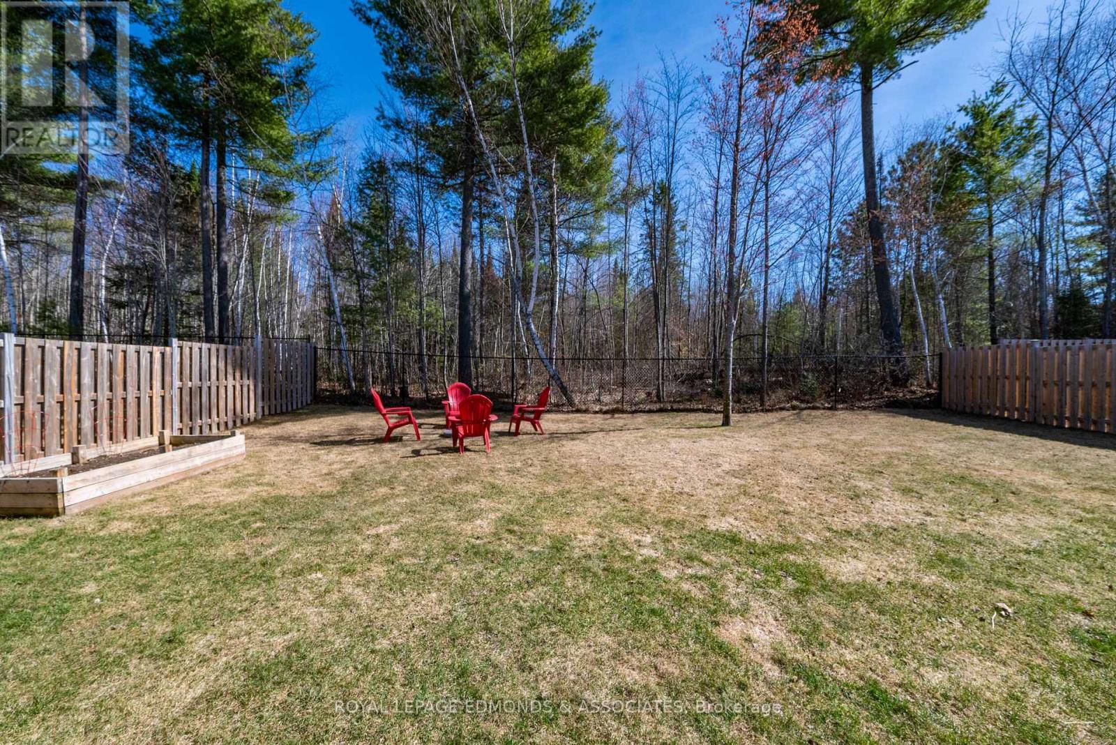 












45 DUSTIN DRIVE

,
Petawawa,




Ontario
K8H0G3

