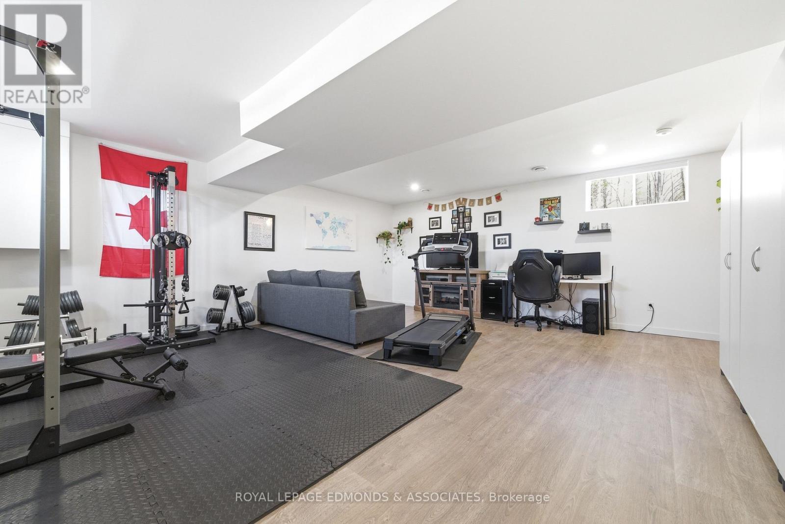 












45 DUSTIN DRIVE

,
Petawawa,




Ontario
K8H0G3

