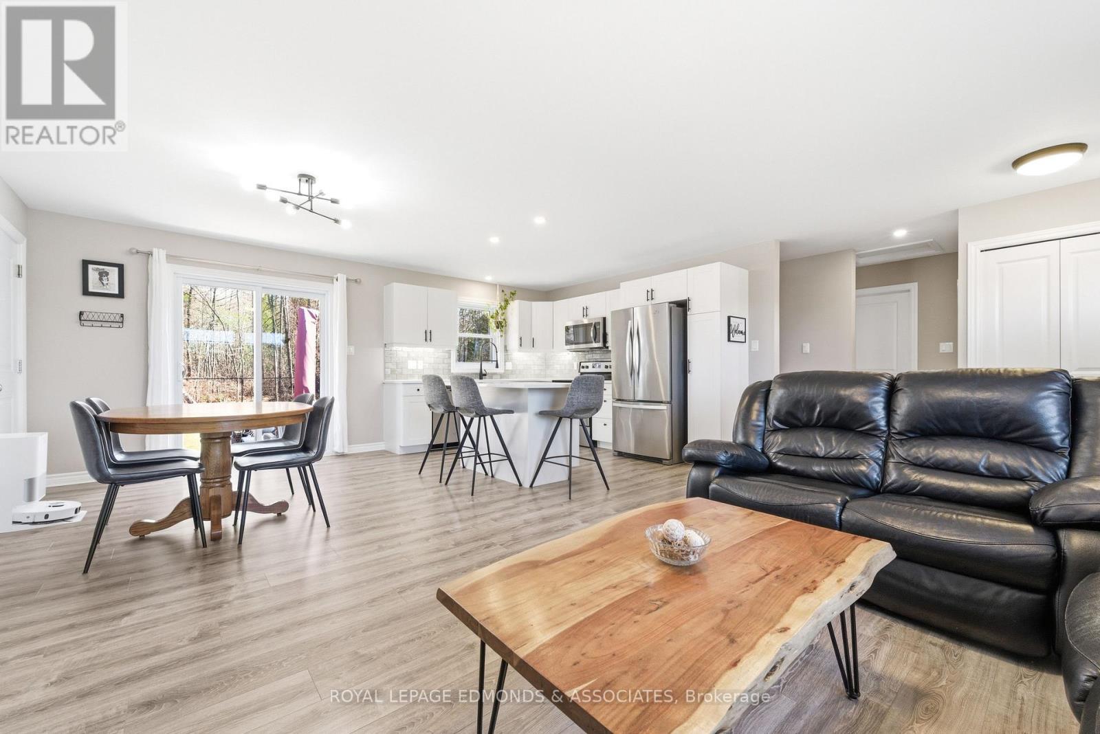 












45 DUSTIN DRIVE

,
Petawawa,




Ontario
K8H0G3

