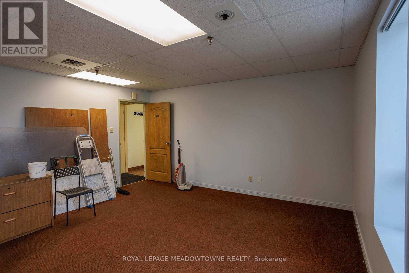 












C - 295 ALLIANCE ROAD

,
Milton,




Ontario
L9T4W8

