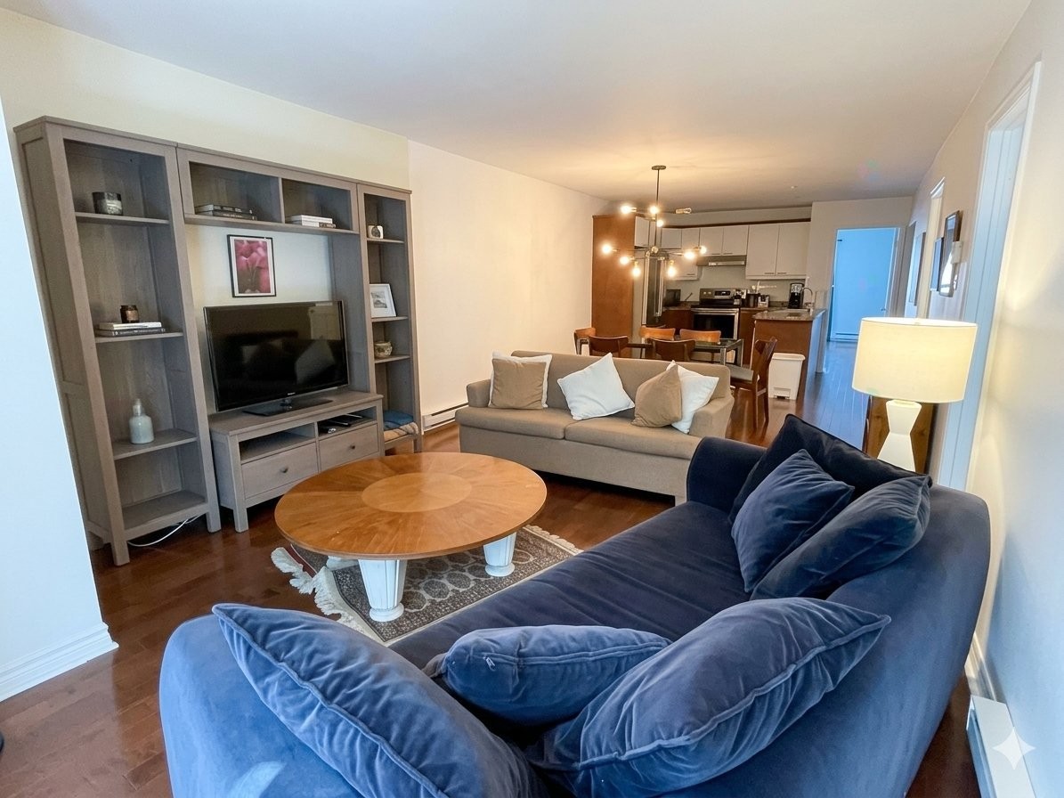 









3528


Av. Coloniale

,
Montréal (Le Plateau-Mont-Royal),




QC
H2X2Y4

