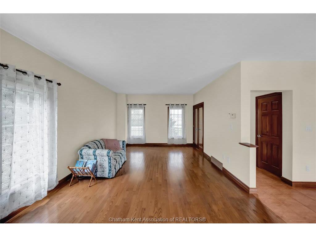 









7100


Talbot

Trail,
Blenheim,




ON
N0P 1A0

