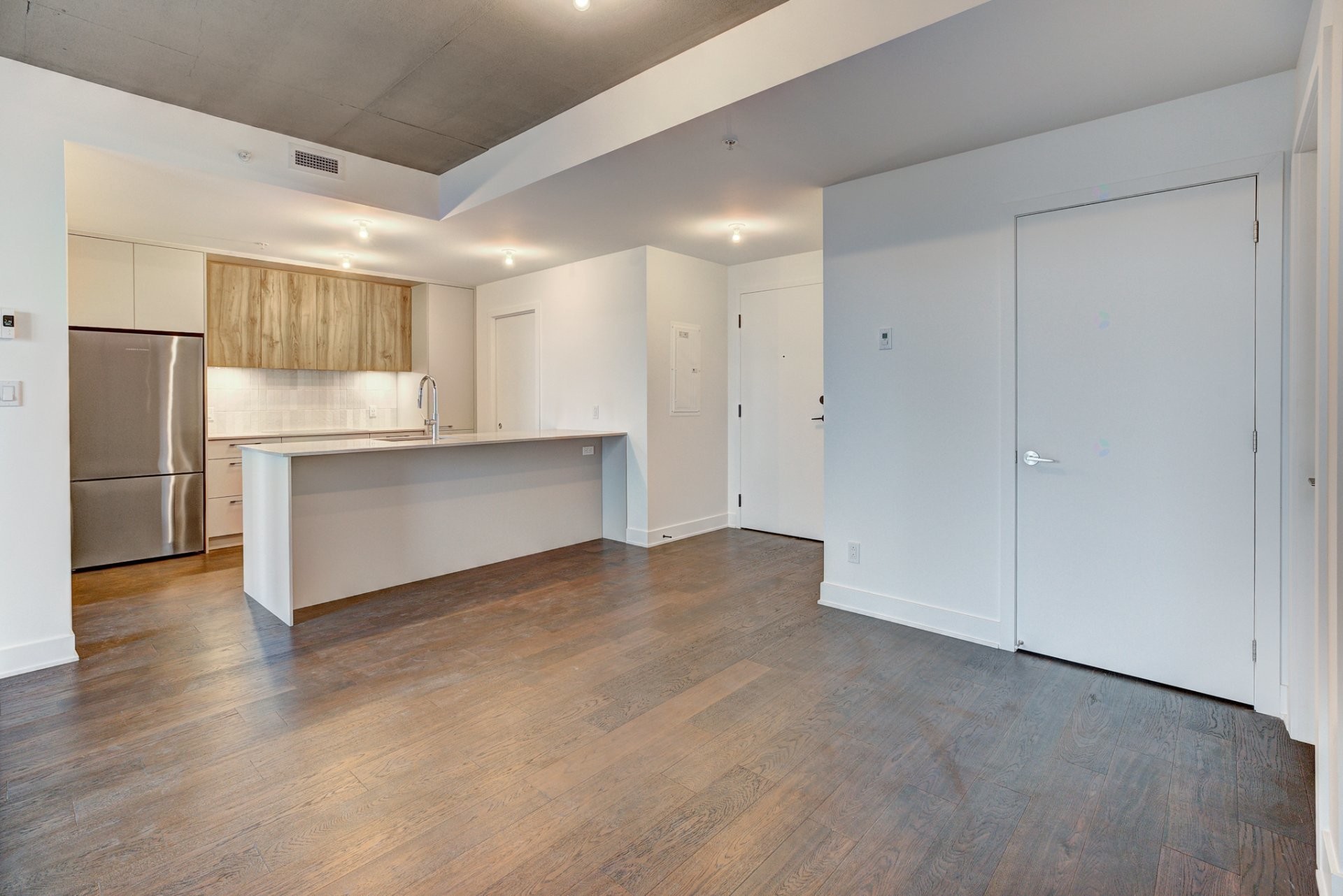 









7227


Boul. Newman

, 219,
Montréal (LaSalle),




QC
H8N0H7

