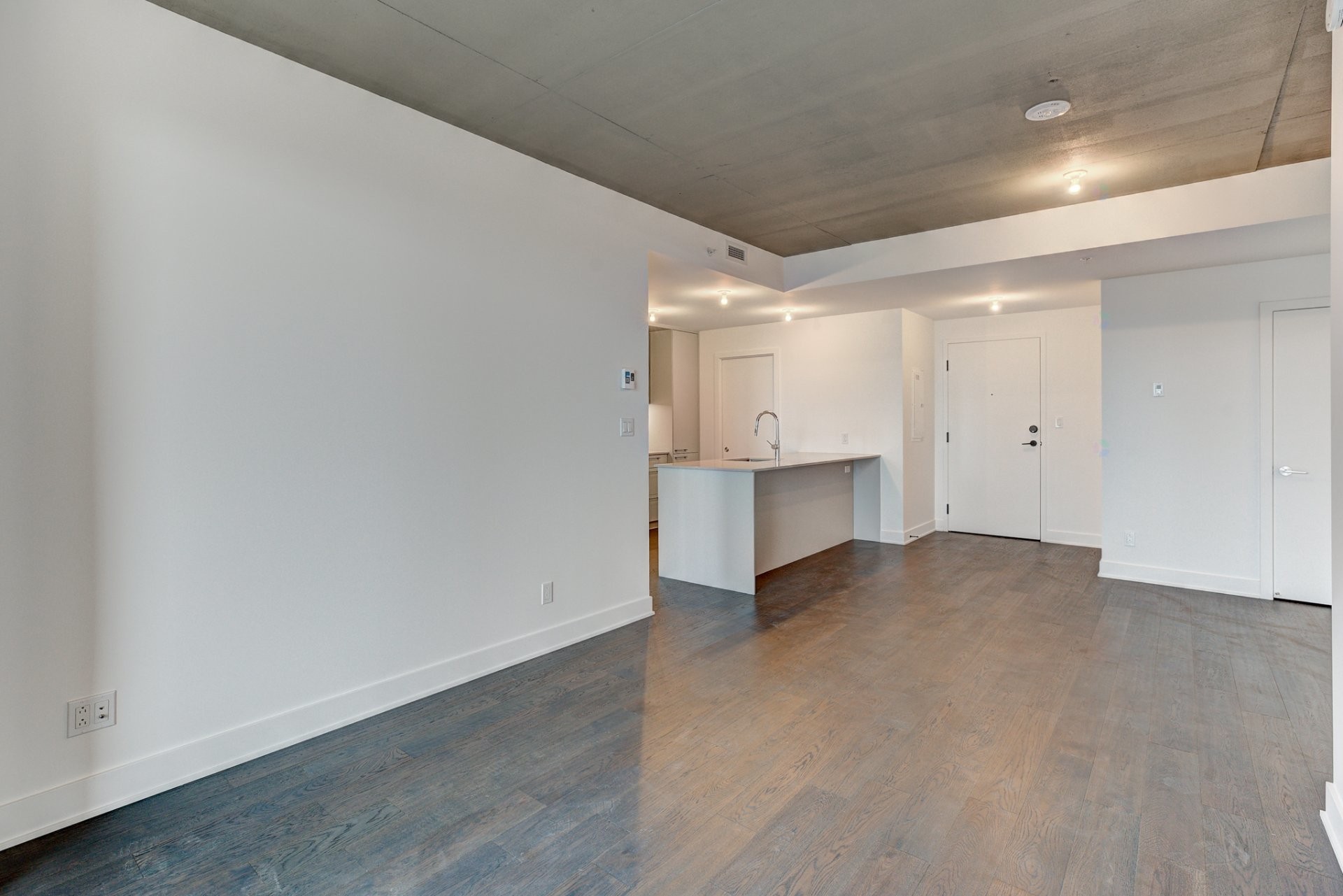 









7227


Boul. Newman

, 219,
Montréal (LaSalle),




QC
H8N0H7

