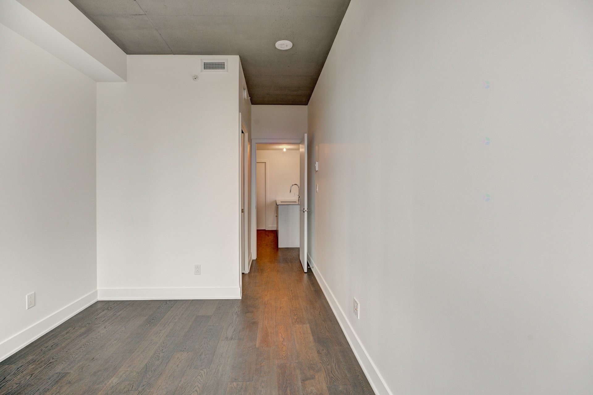 









7227


Boul. Newman

, 219,
Montréal (LaSalle),




QC
H8N0H7

