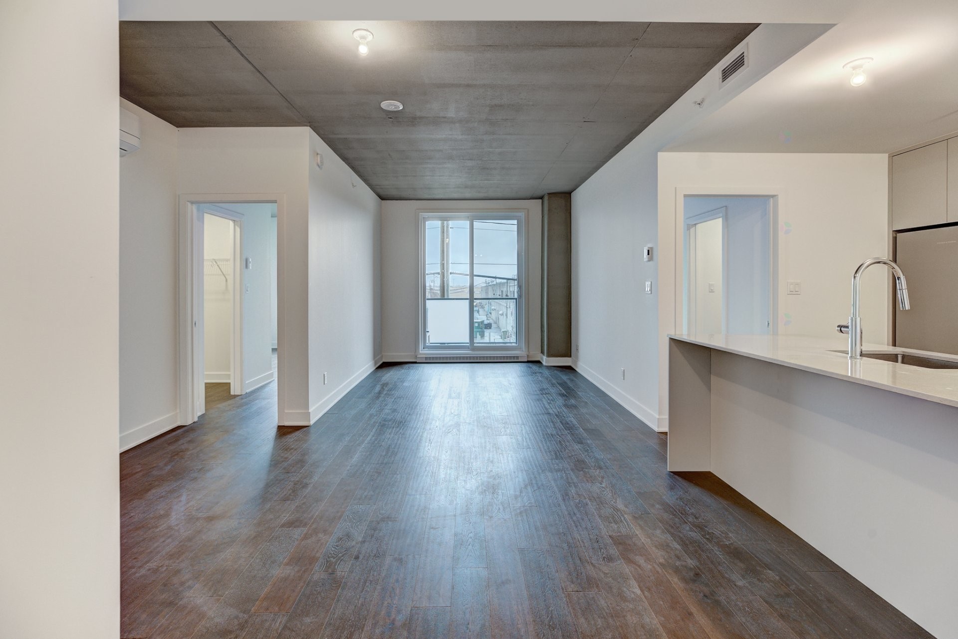 









7227


Boul. Newman

, 219,
Montréal (LaSalle),




QC
H8N0H7

