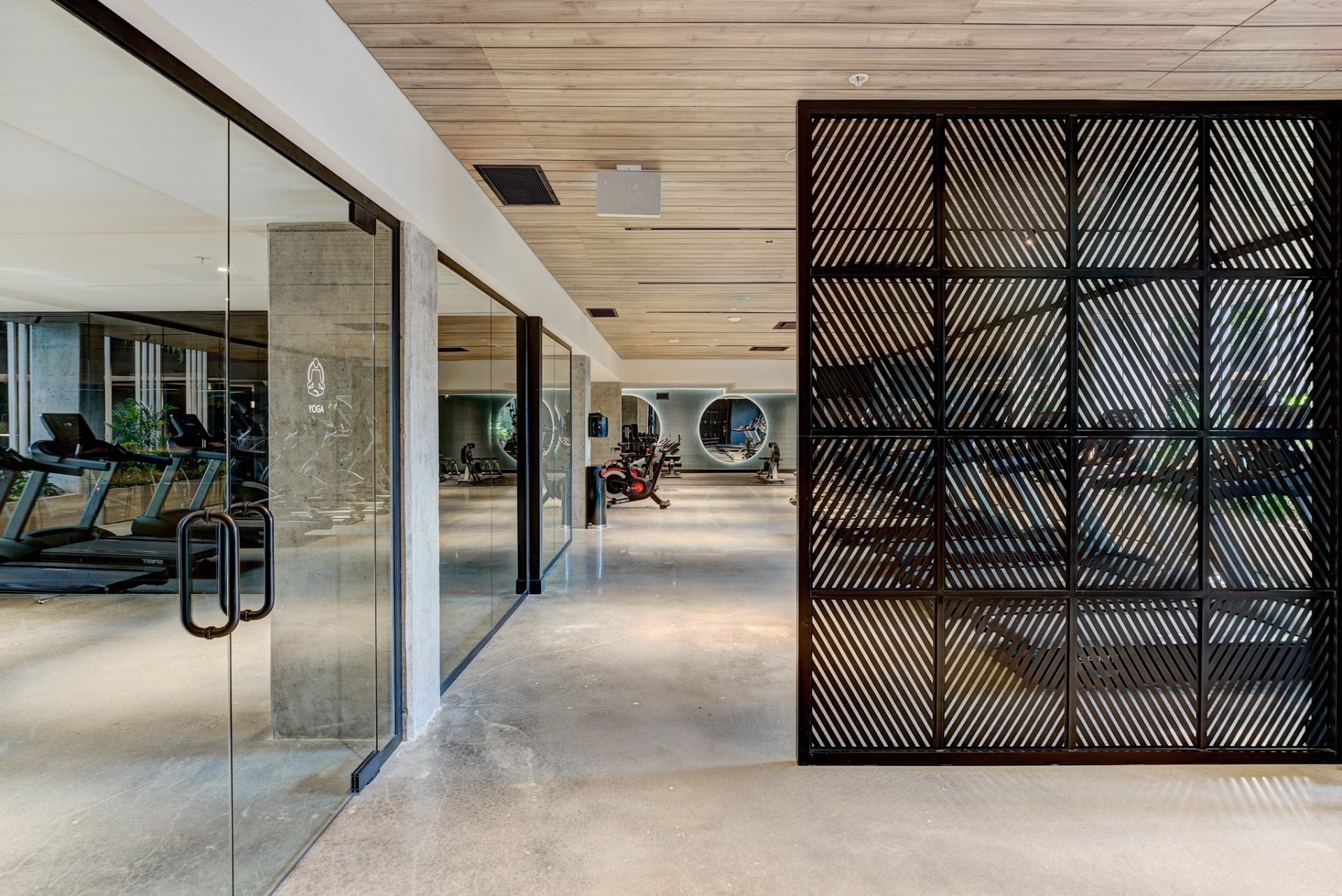 









7227


Boul. Newman

, 219,
Montréal (LaSalle),




QC
H8N0H7

