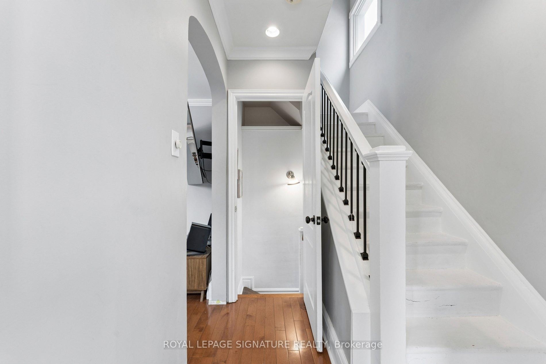 









71


English

Street,
Brampton,




ON
L6X 1L5


