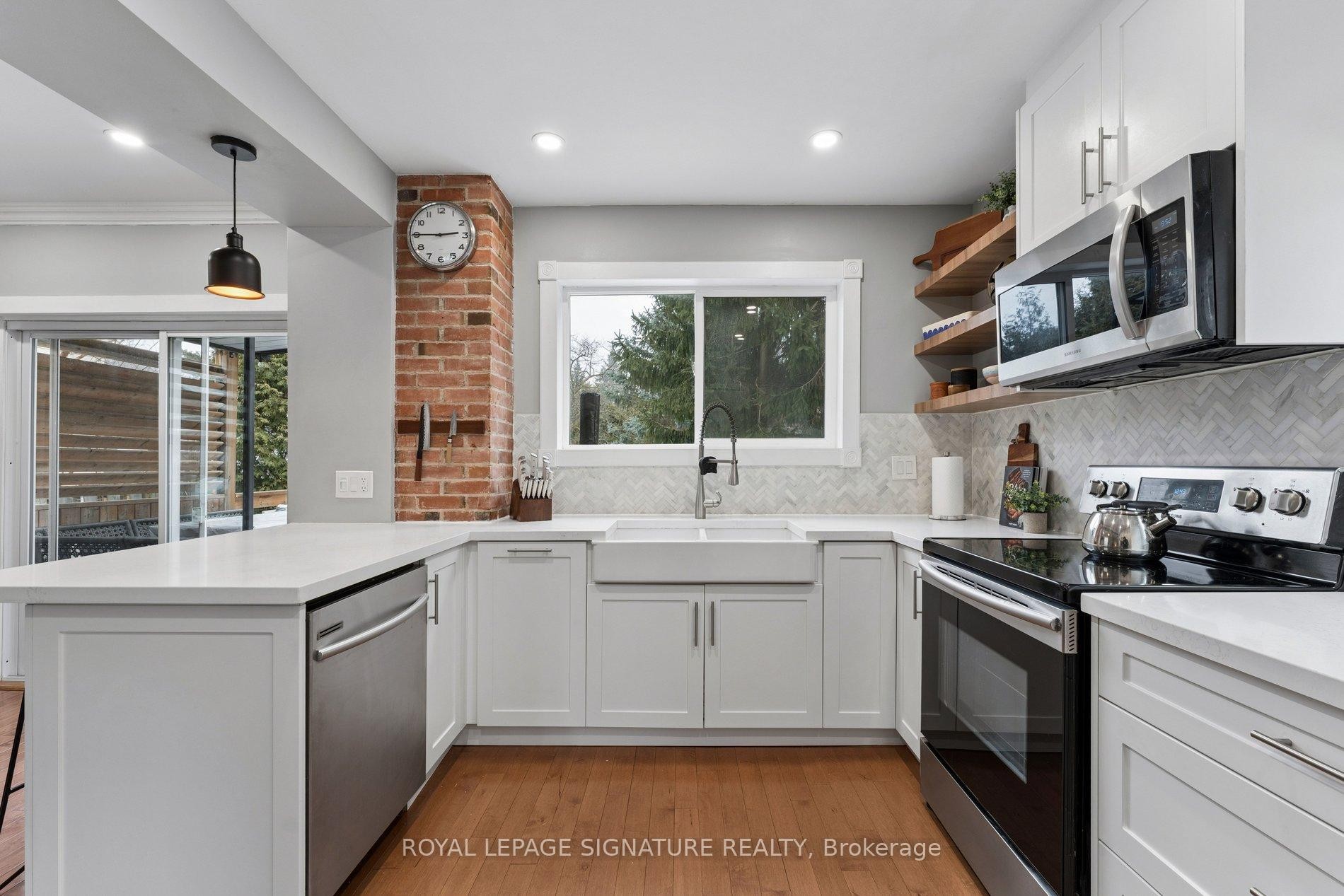 









71


English

Street,
Brampton,




ON
L6X 1L5

