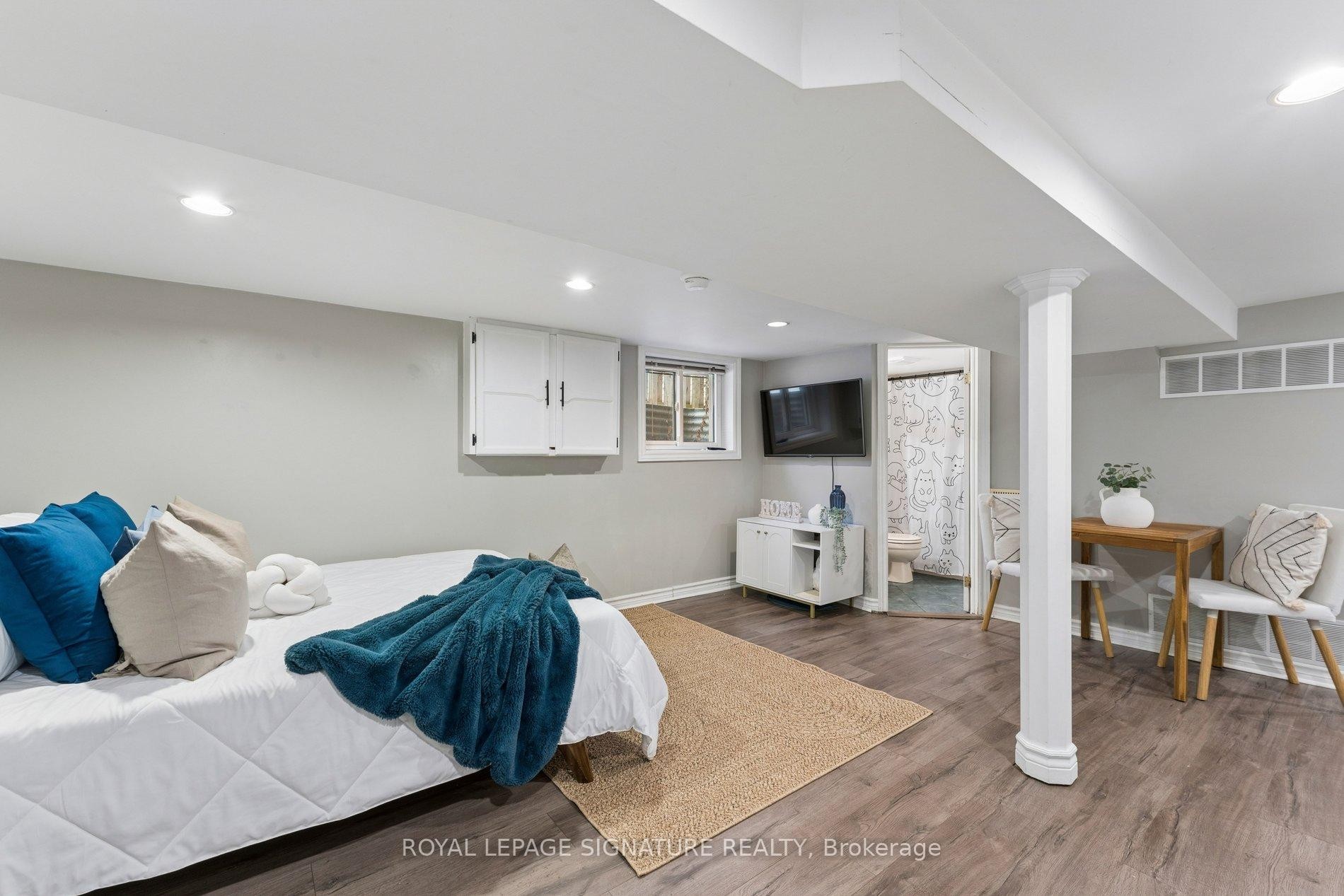 









71


English

Street,
Brampton,




ON
L6X 1L5

