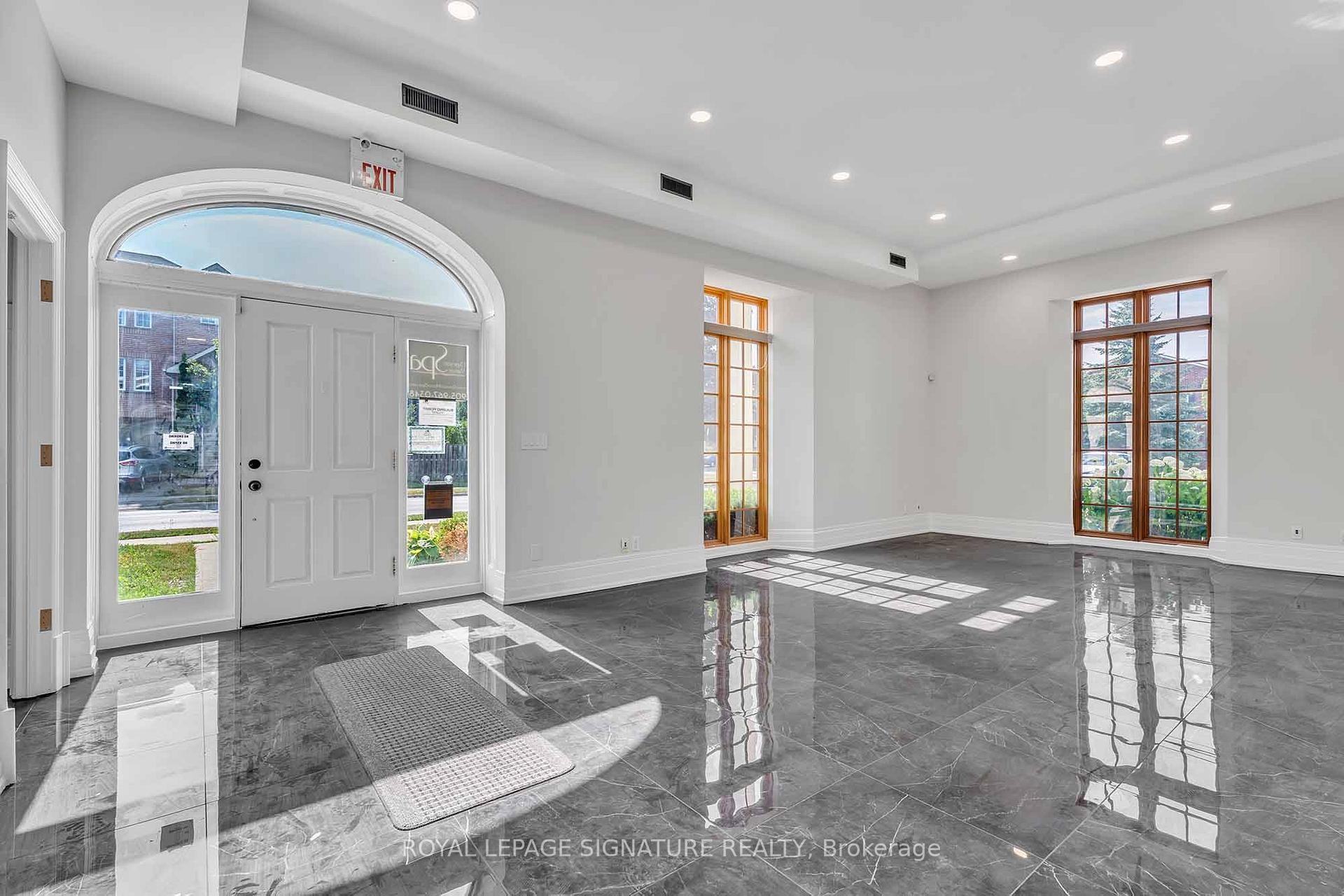 









83


Dawson Manor

Boulevard,
Newmarket,




ON
L3X 2H5

