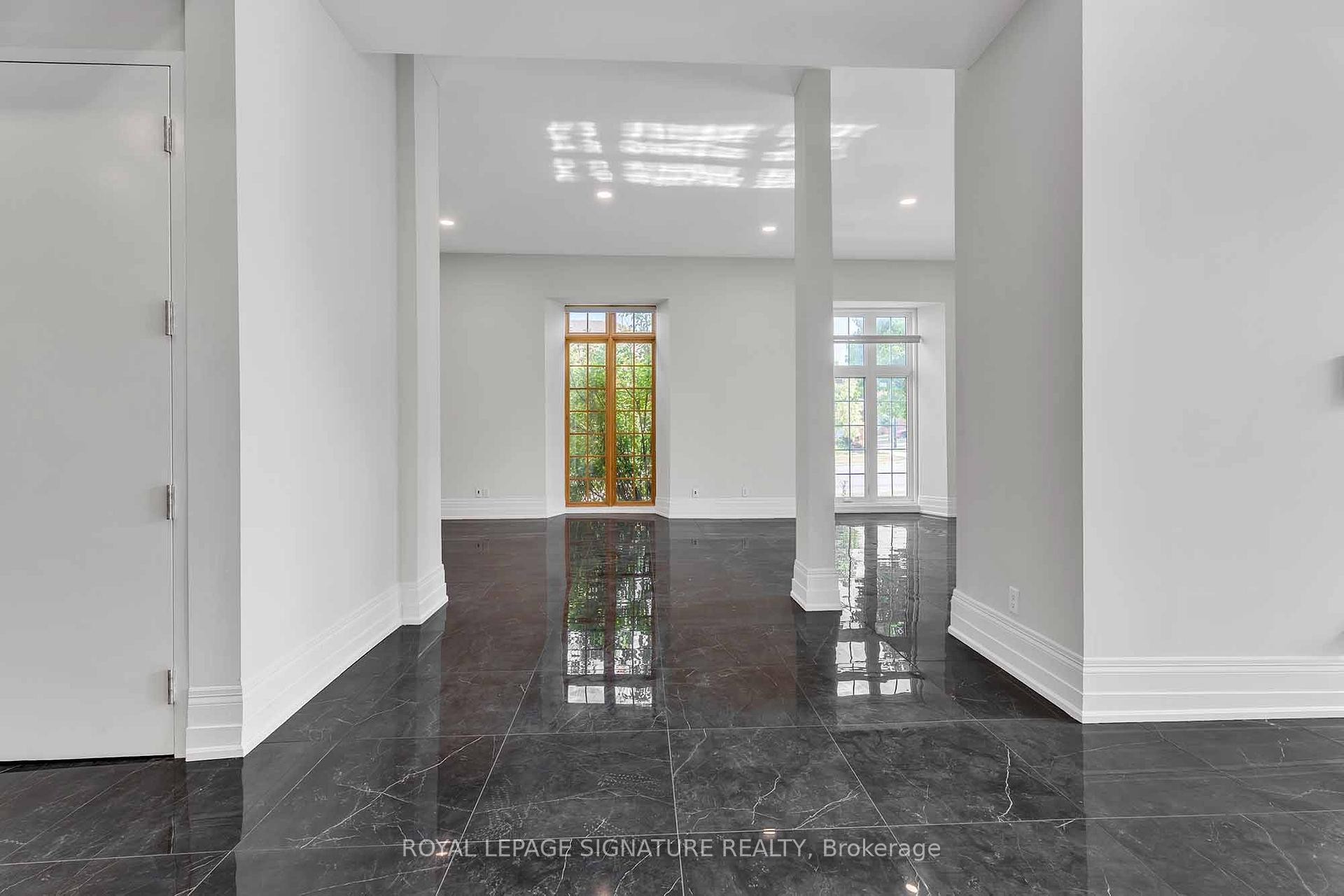 









83


Dawson Manor

Boulevard,
Newmarket,




ON
L3X 2H5

