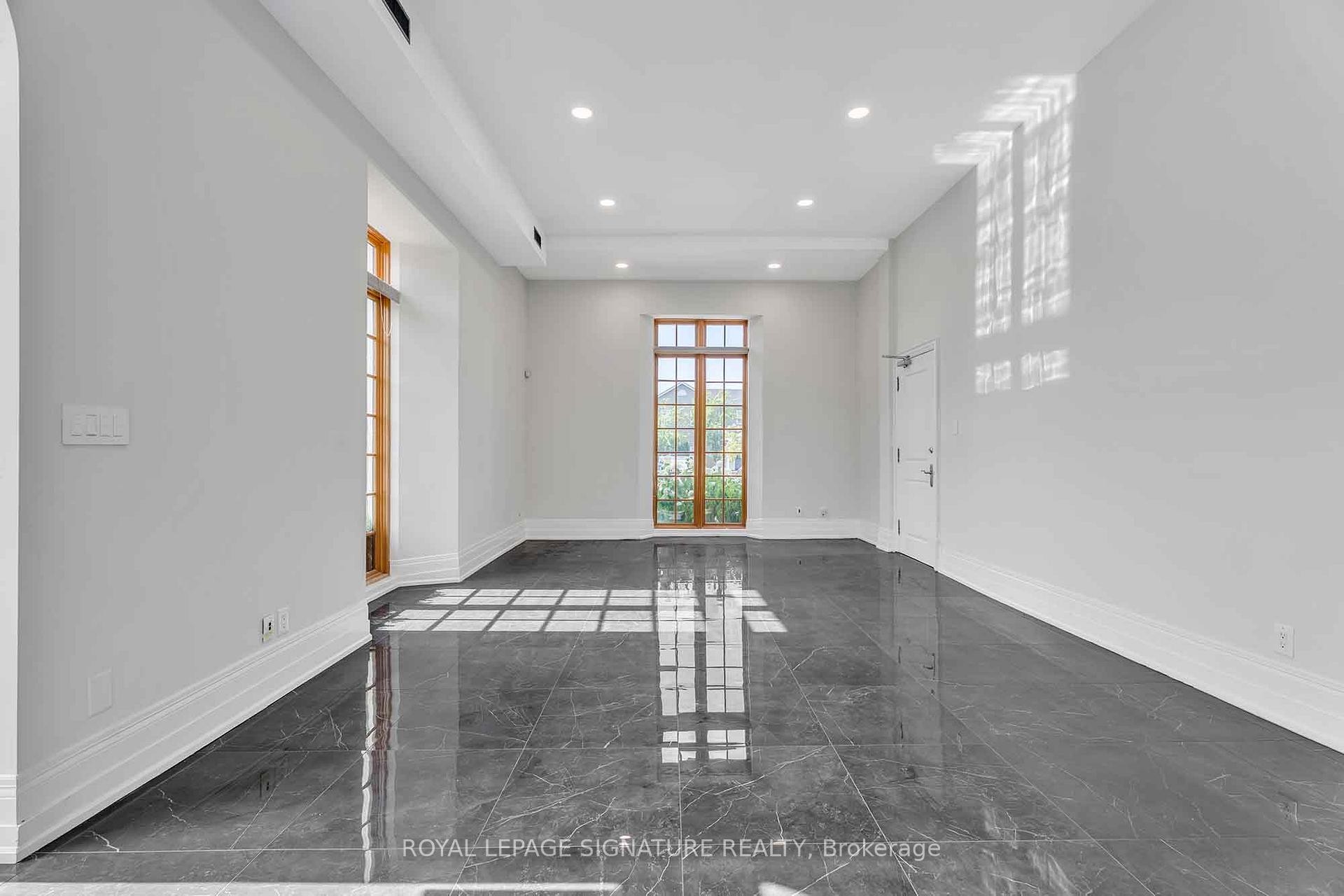 









83


Dawson Manor

Boulevard,
Newmarket,




ON
L3X 2H5

