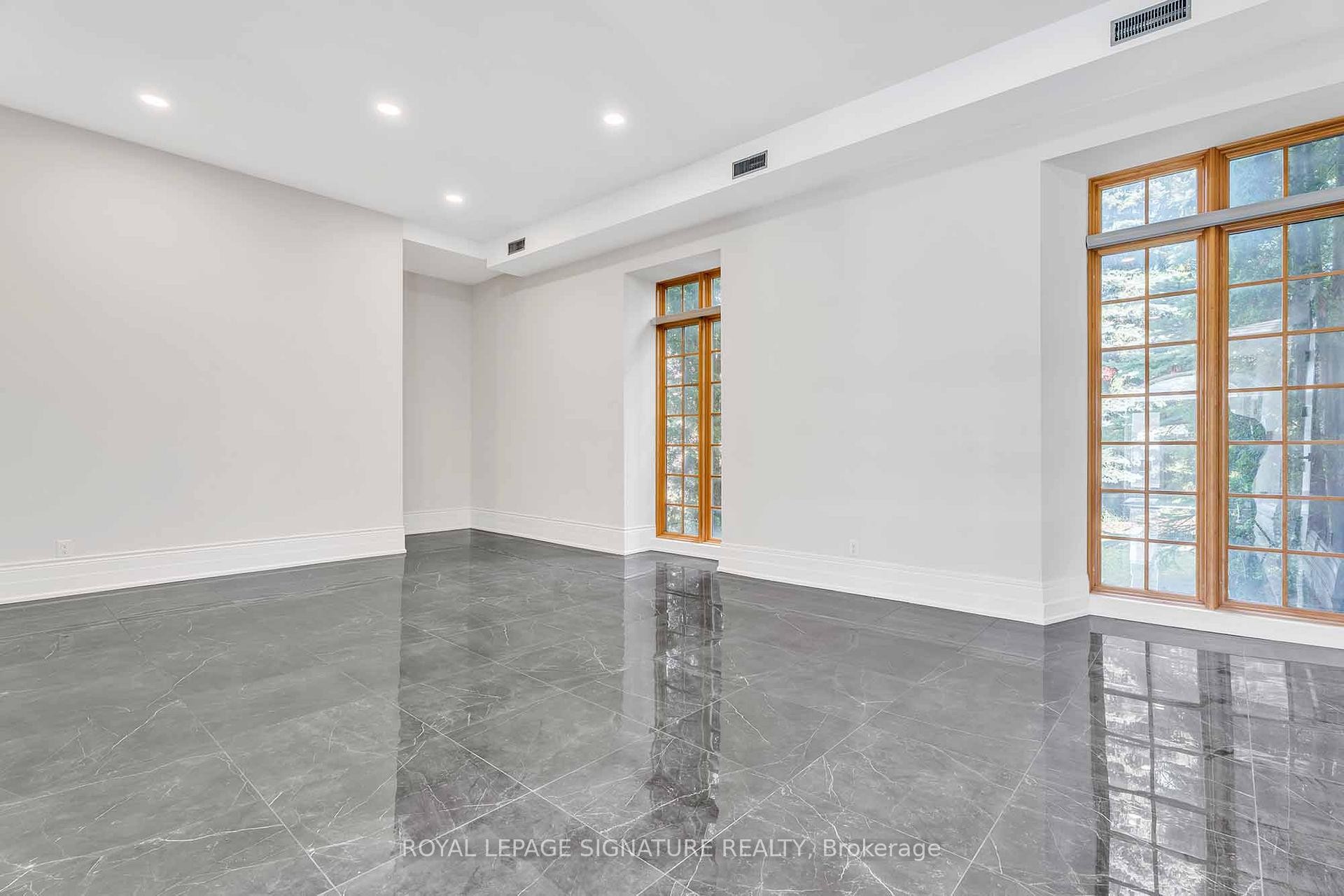 









83


Dawson Manor

Boulevard,
Newmarket,




ON
L3X 2H5

