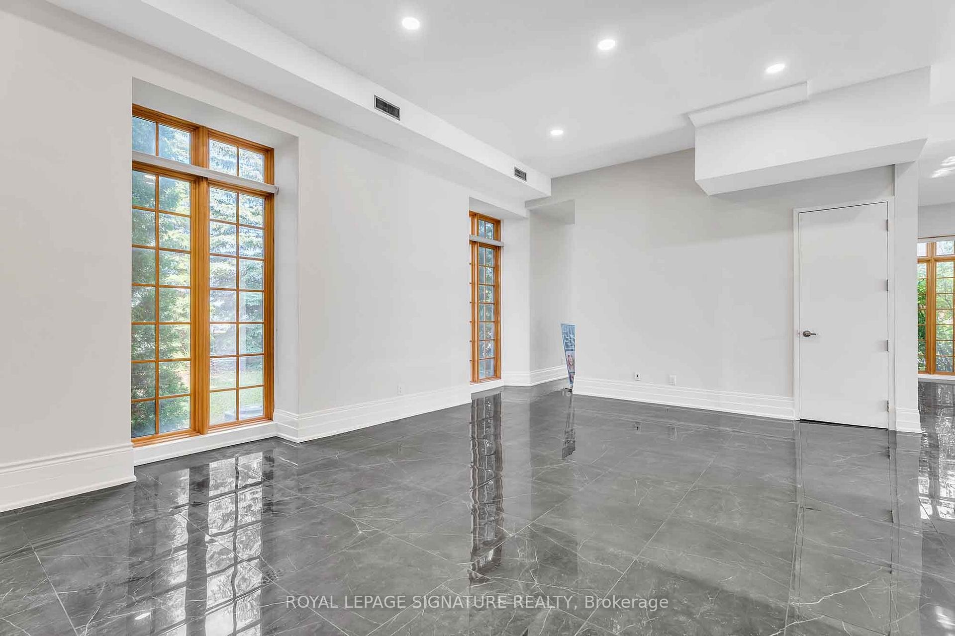 









83


Dawson Manor

Boulevard,
Newmarket,




ON
L3X 2H5

