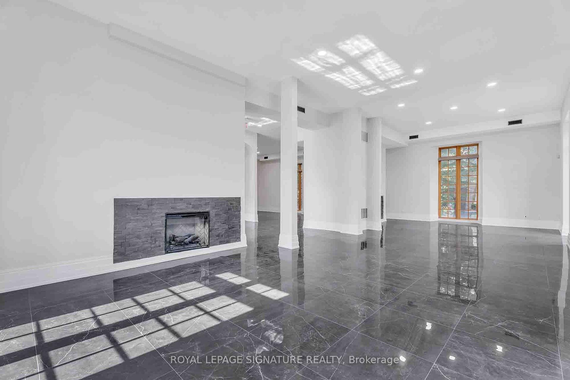 









83


Dawson Manor

Boulevard,
Newmarket,




ON
L3X 2H5


