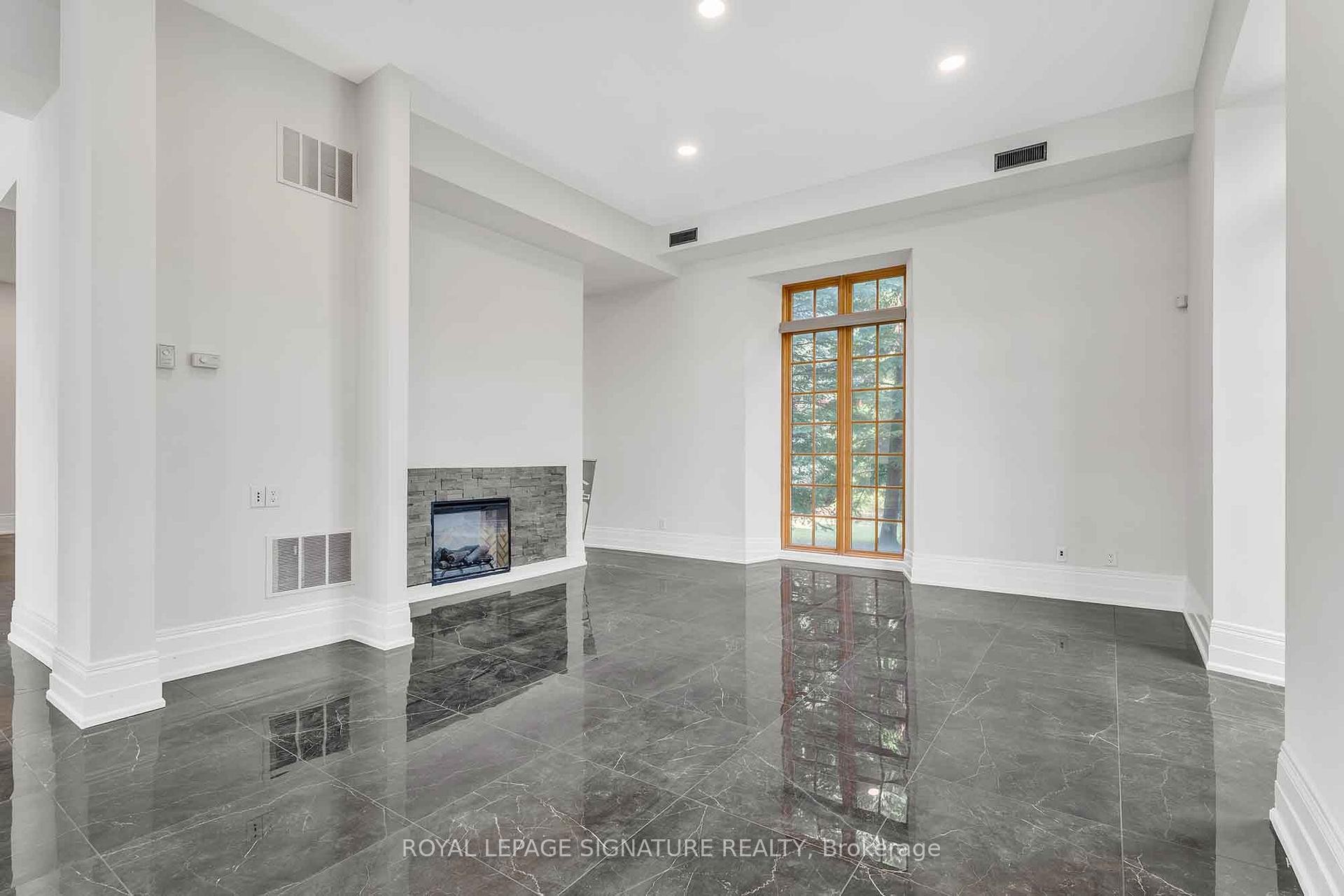 









83


Dawson Manor

Boulevard,
Newmarket,




ON
L3X 2H5

