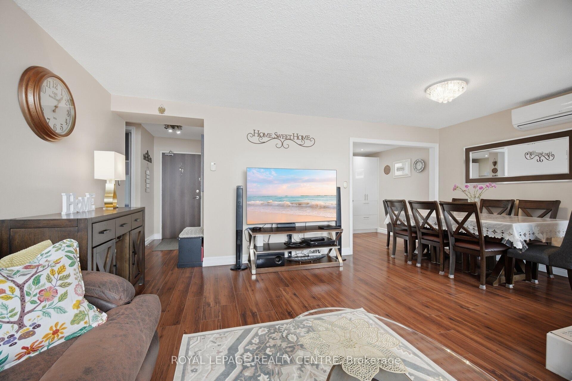 









2556


Argyle

Road, 1201,
Mississauga,




ON
L5B 2H6

