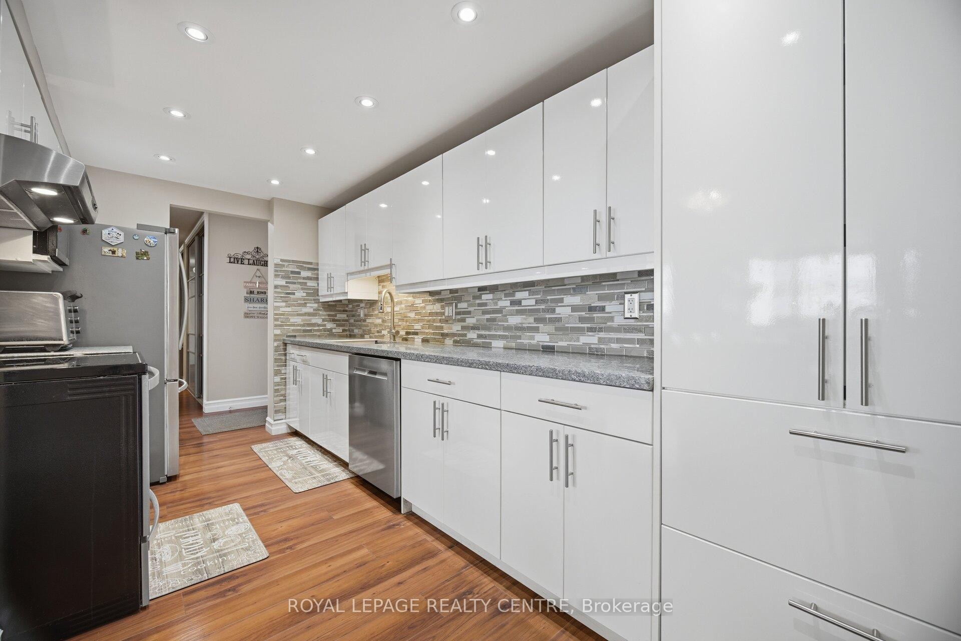 









2556


Argyle

Road, 1201,
Mississauga,




ON
L5B 2H6

