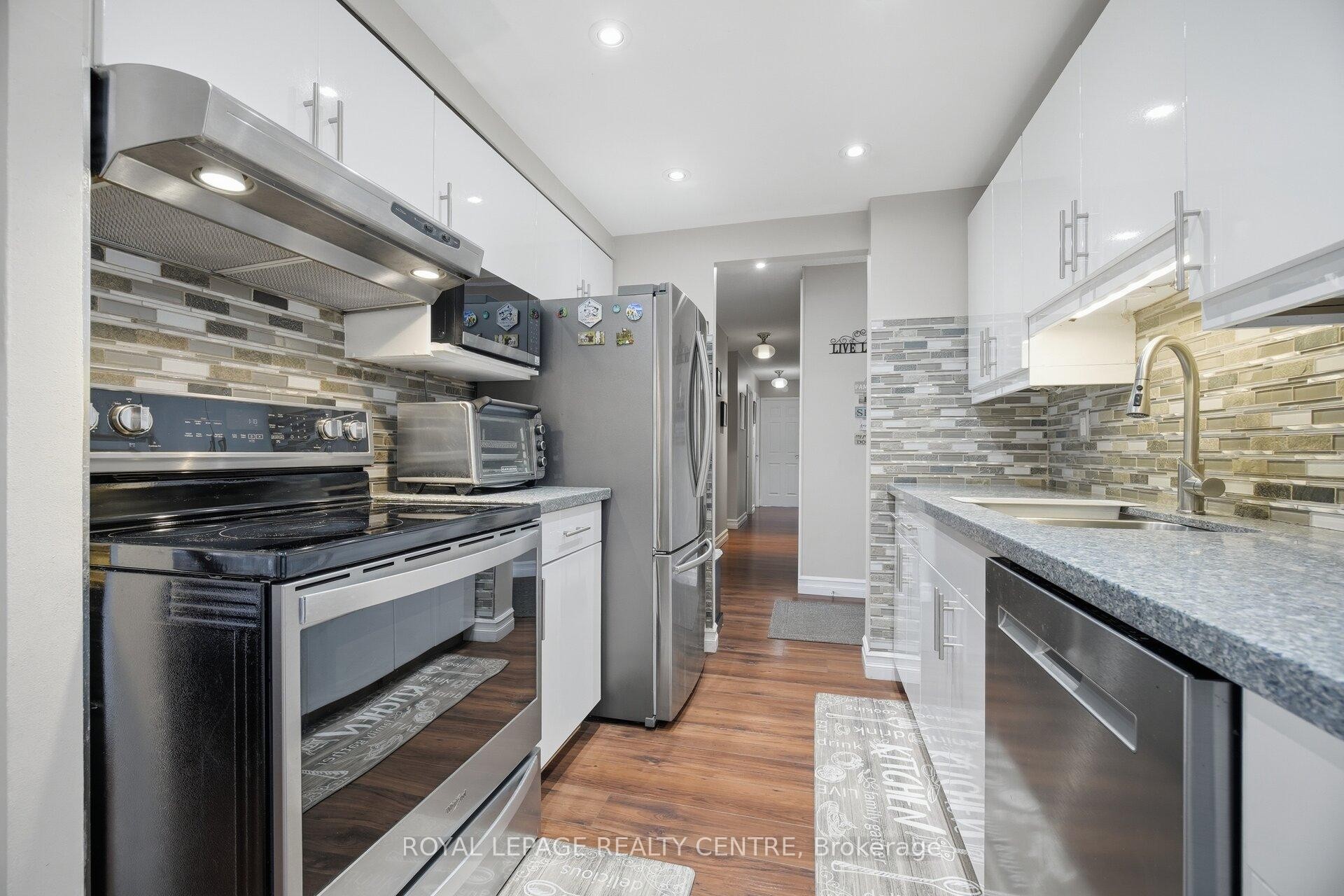 









2556


Argyle

Road, 1201,
Mississauga,




ON
L5B 2H6

