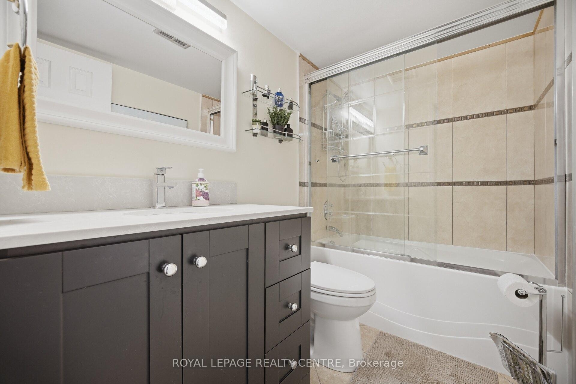 









2556


Argyle

Road, 1201,
Mississauga,




ON
L5B 2H6

