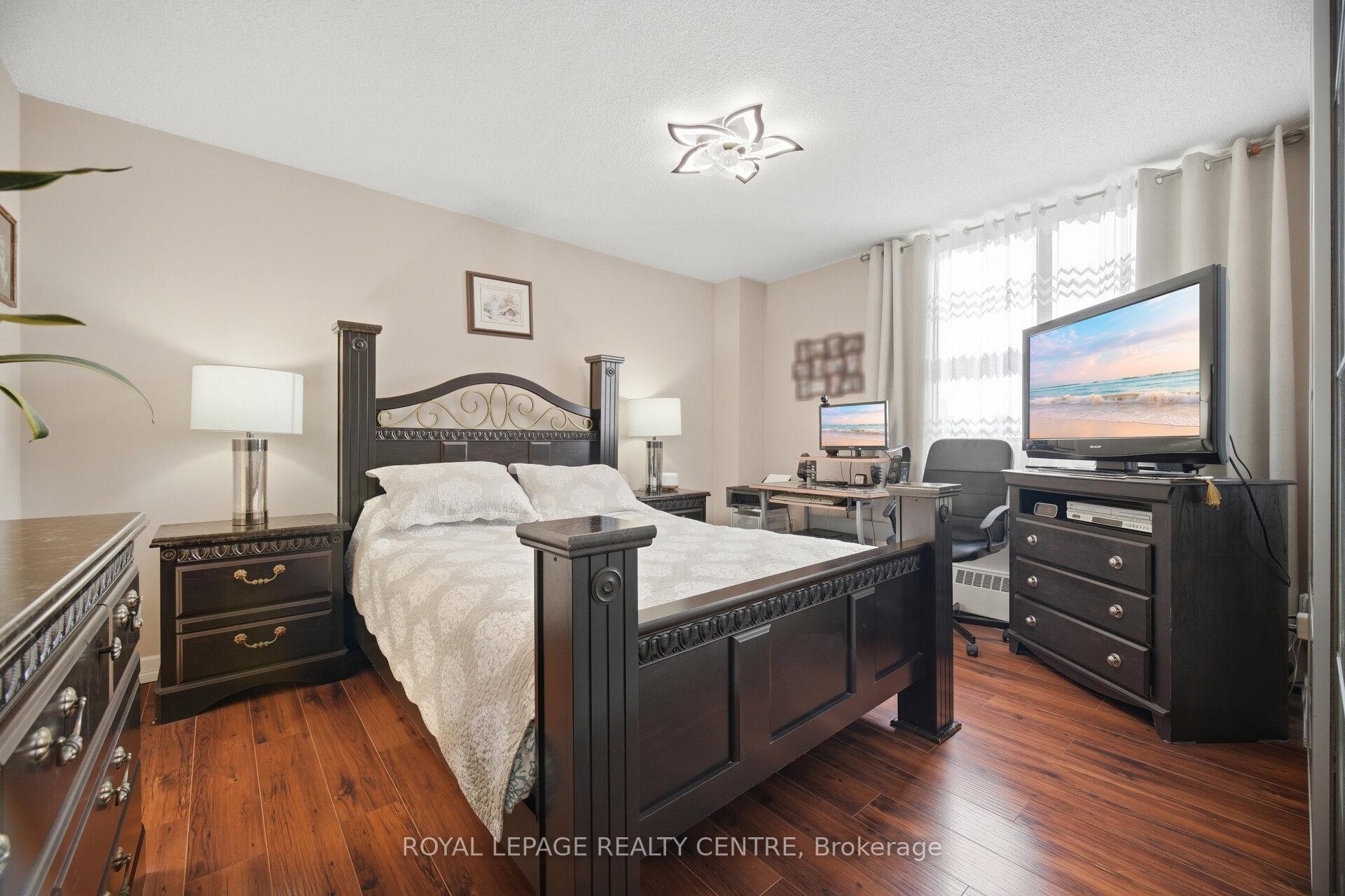 









2556


Argyle

Road, 1201,
Mississauga,




ON
L5B 2H6

