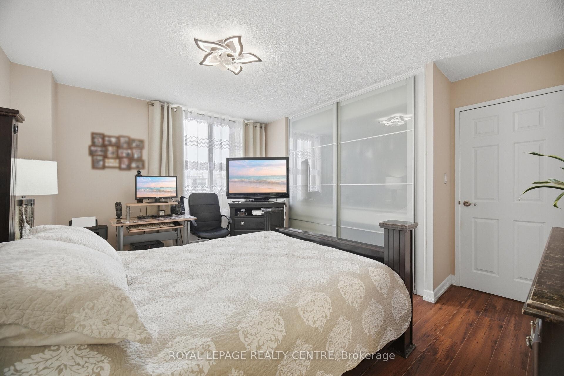 









2556


Argyle

Road, 1201,
Mississauga,




ON
L5B 2H6

