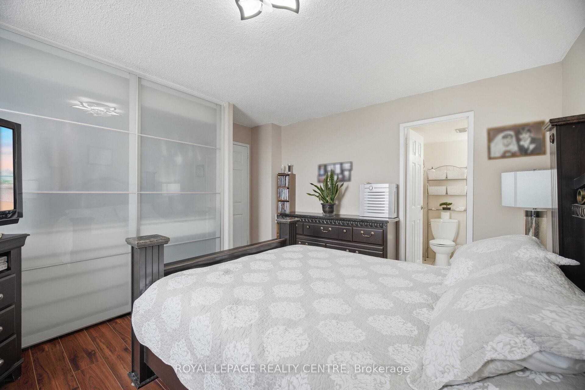 









2556


Argyle

Road, 1201,
Mississauga,




ON
L5B 2H6


