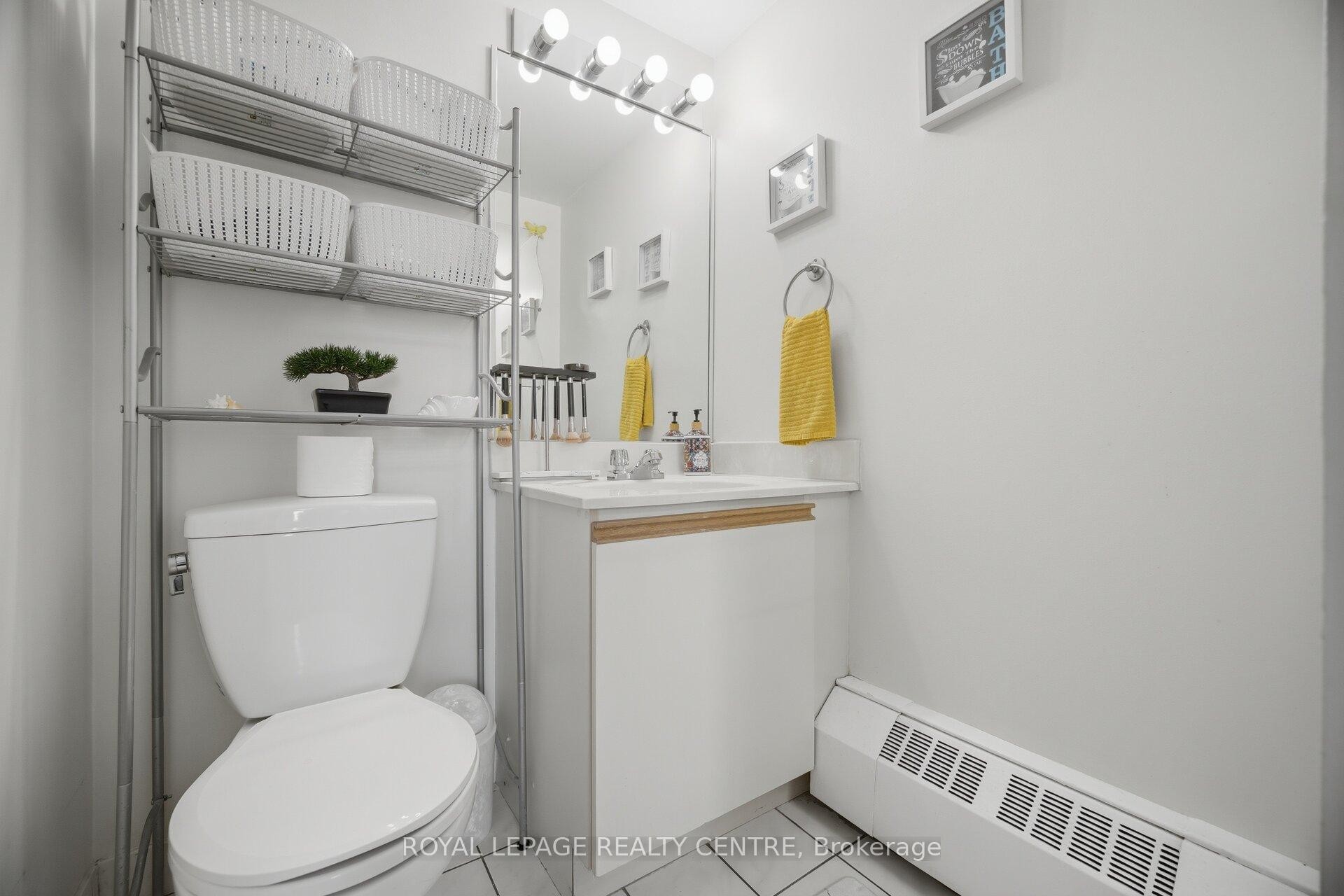 









2556


Argyle

Road, 1201,
Mississauga,




ON
L5B 2H6

