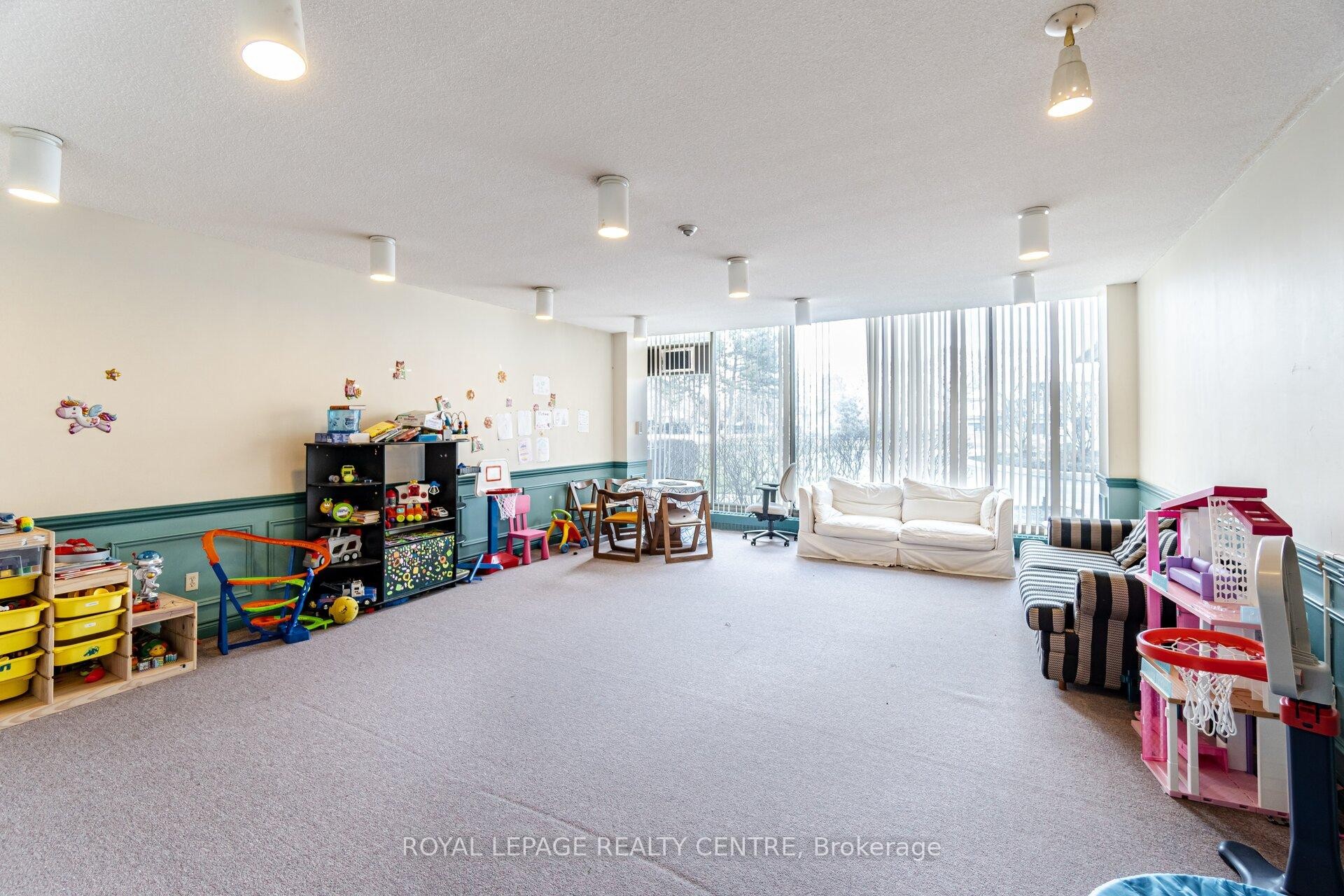 









2556


Argyle

Road, 1201,
Mississauga,




ON
L5B 2H6

