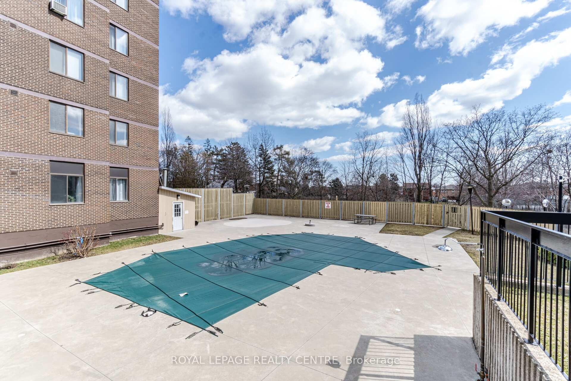









2556


Argyle

Road, 1201,
Mississauga,




ON
L5B 2H6

