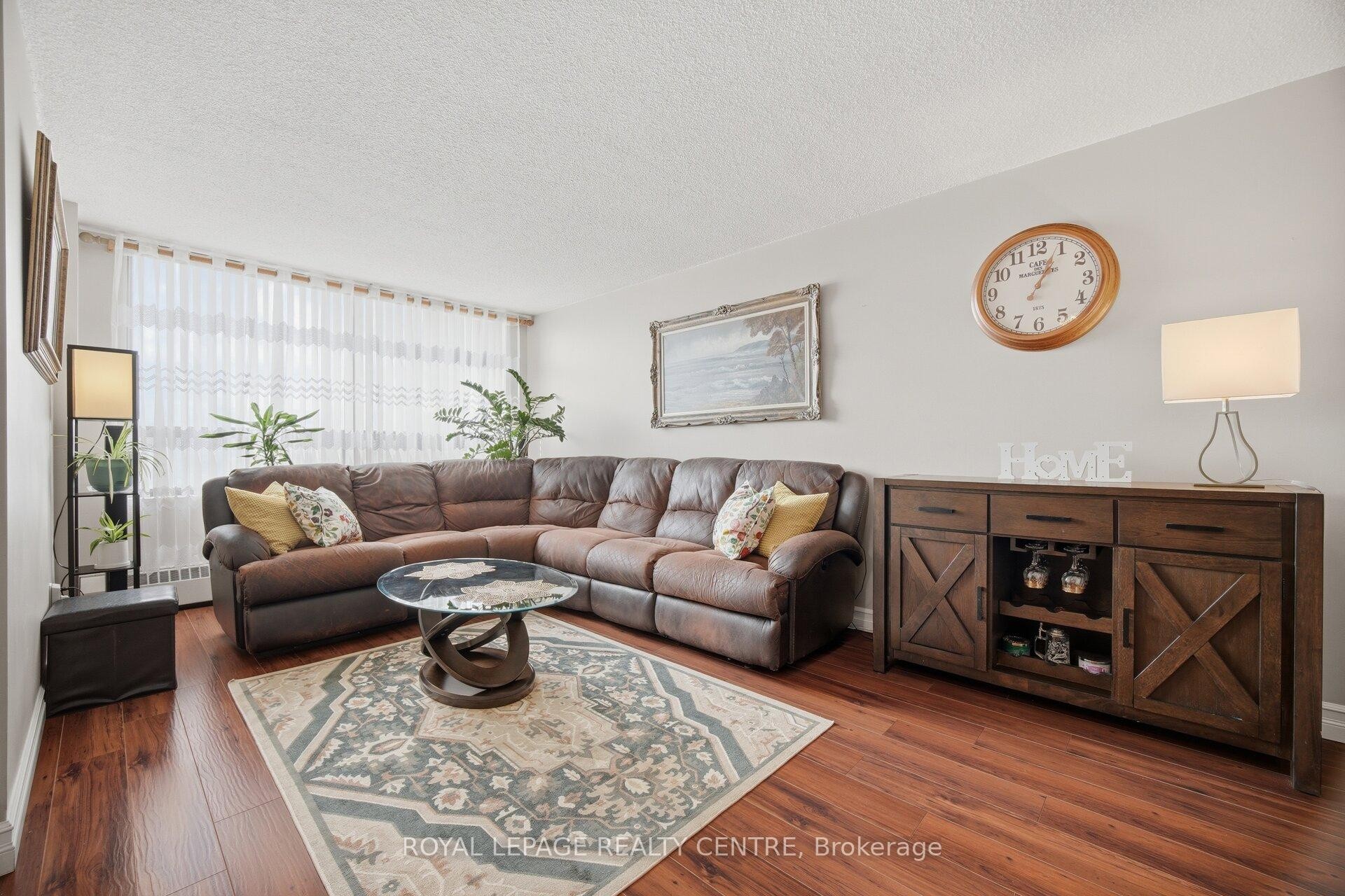 









2556


Argyle

Road, 1201,
Mississauga,




ON
L5B 2H6

