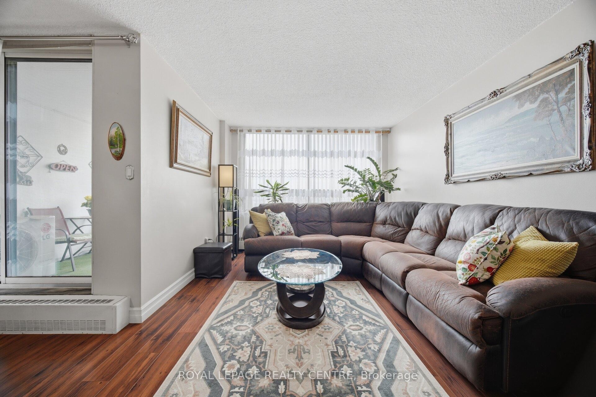 









2556


Argyle

Road, 1201,
Mississauga,




ON
L5B 2H6

